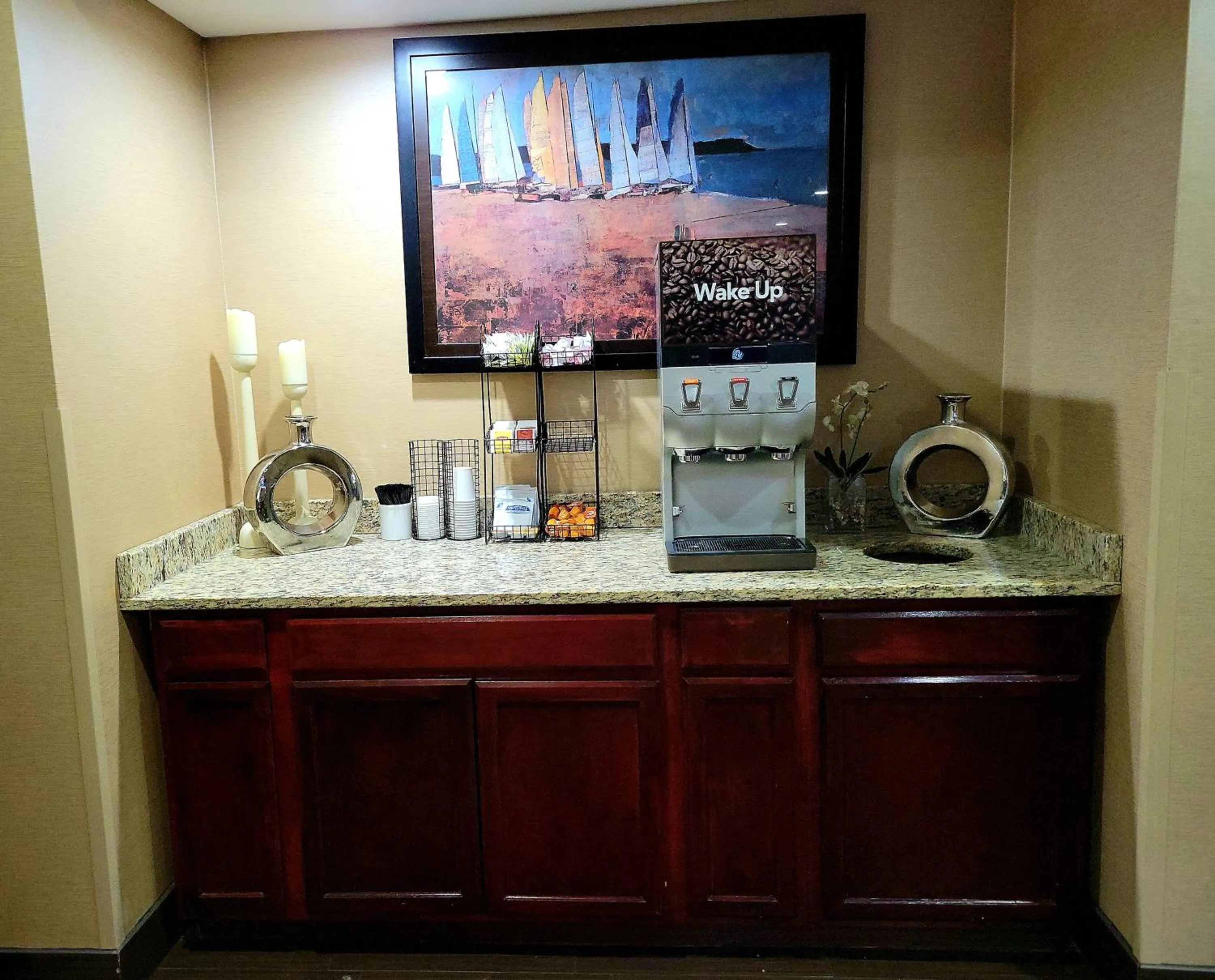 Coffee/tea facilities in Comfort Inn, Erie - Near Presque Isle