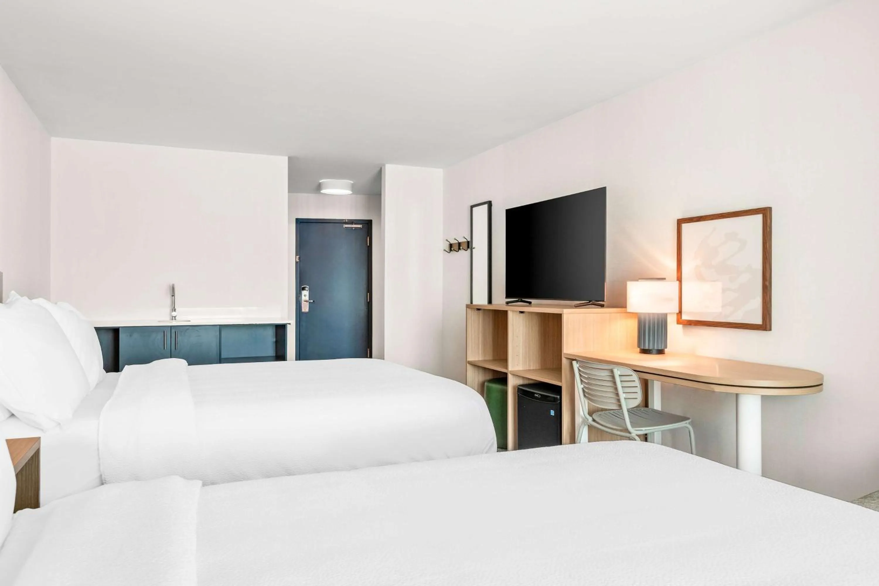 Bedroom, Bed in Spark By Hilton Exton