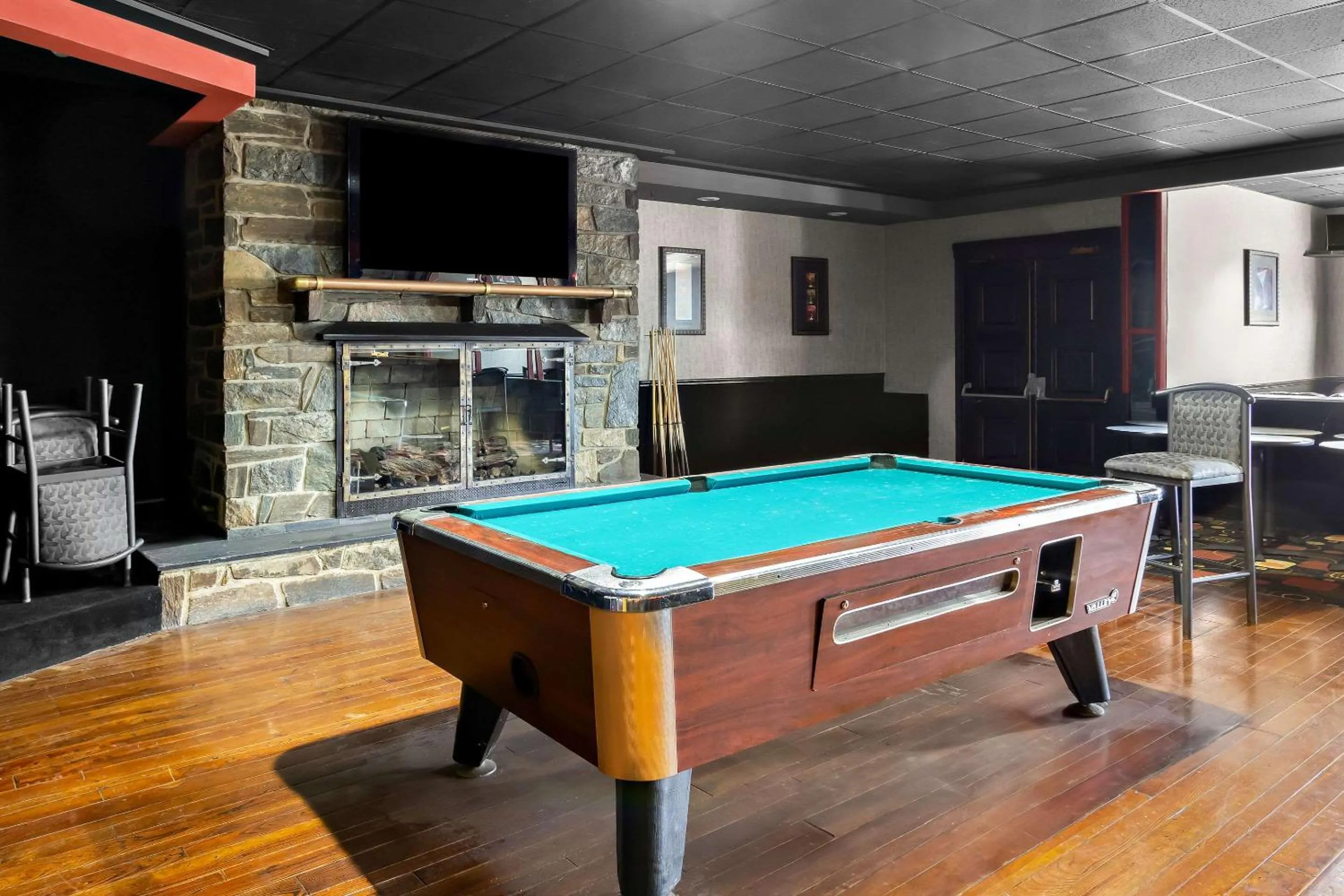 Billiard in Comfort Inn Somerset