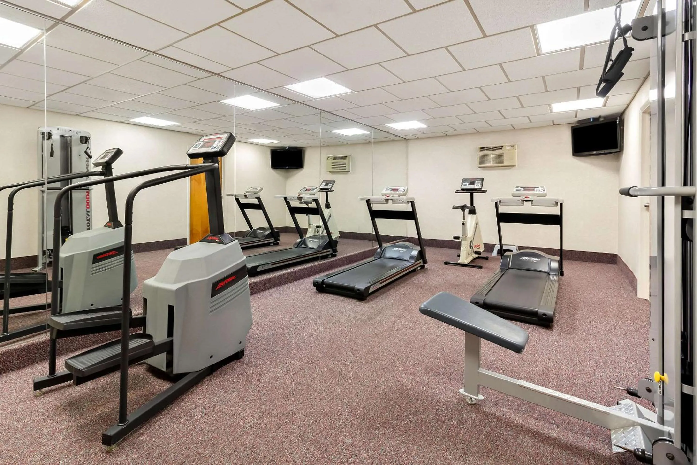 Fitness centre/facilities in Comfort Inn Somerset