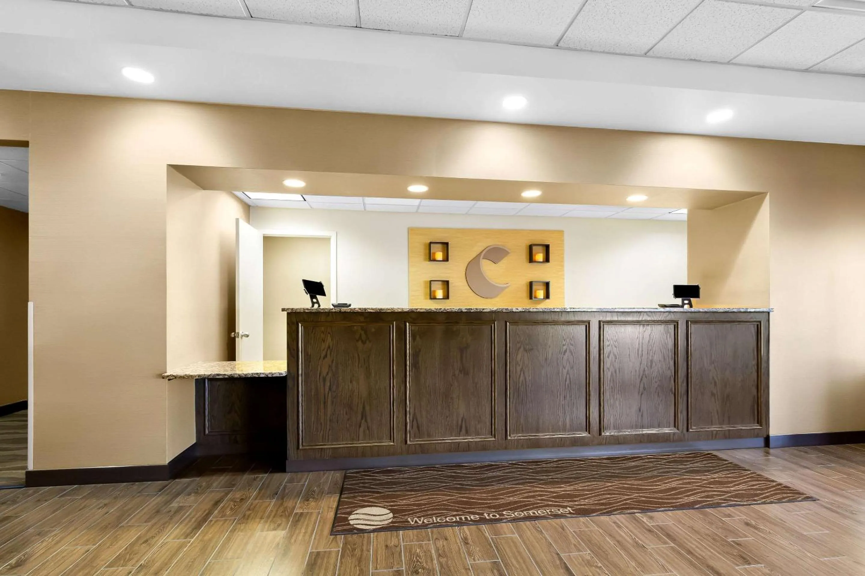 On-site shops in Comfort Inn Somerset