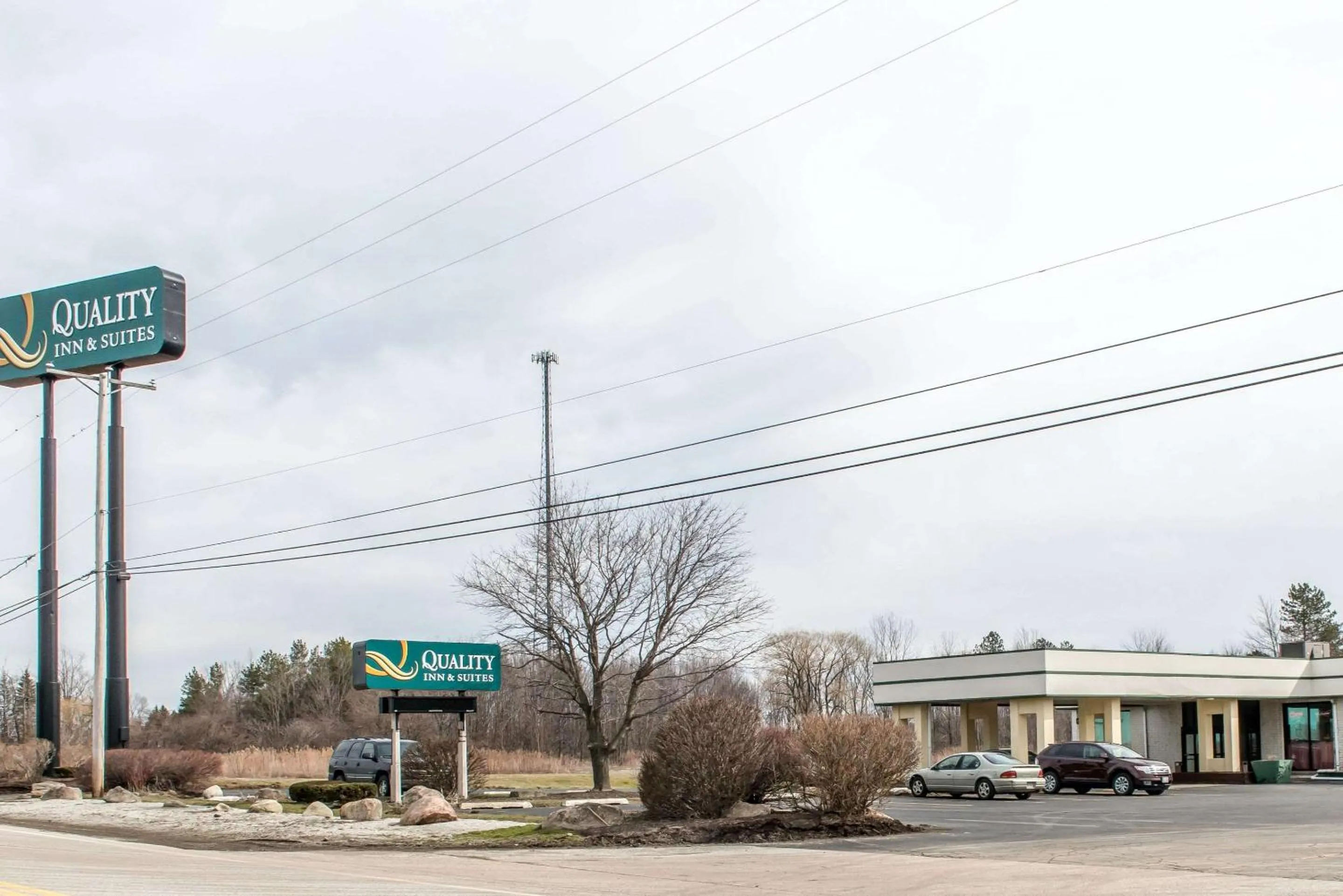 Property building in Quality Inn & Suites Fairview - Erie