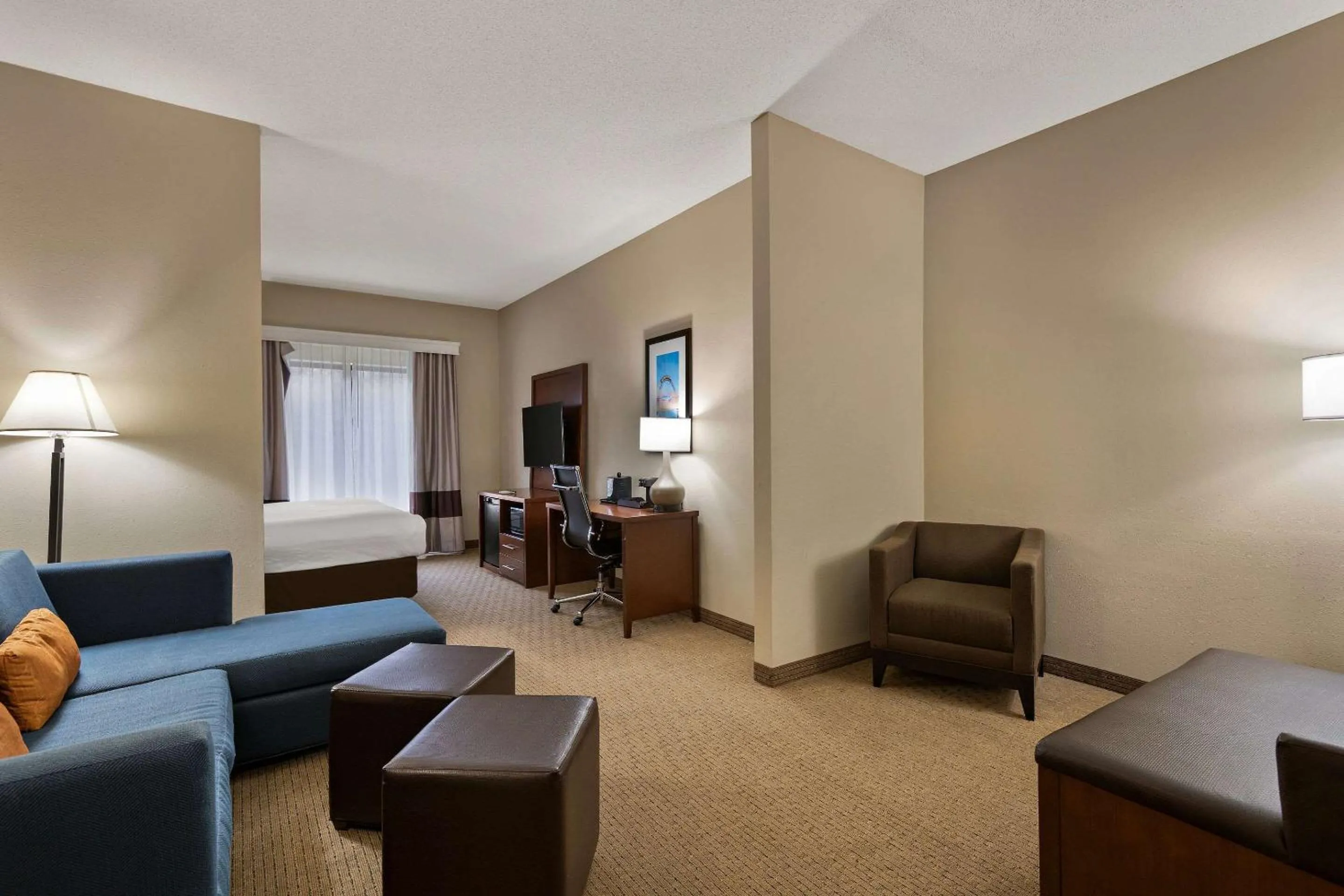 Bedroom, Bed in Comfort Suites Hummelstown - Hershey