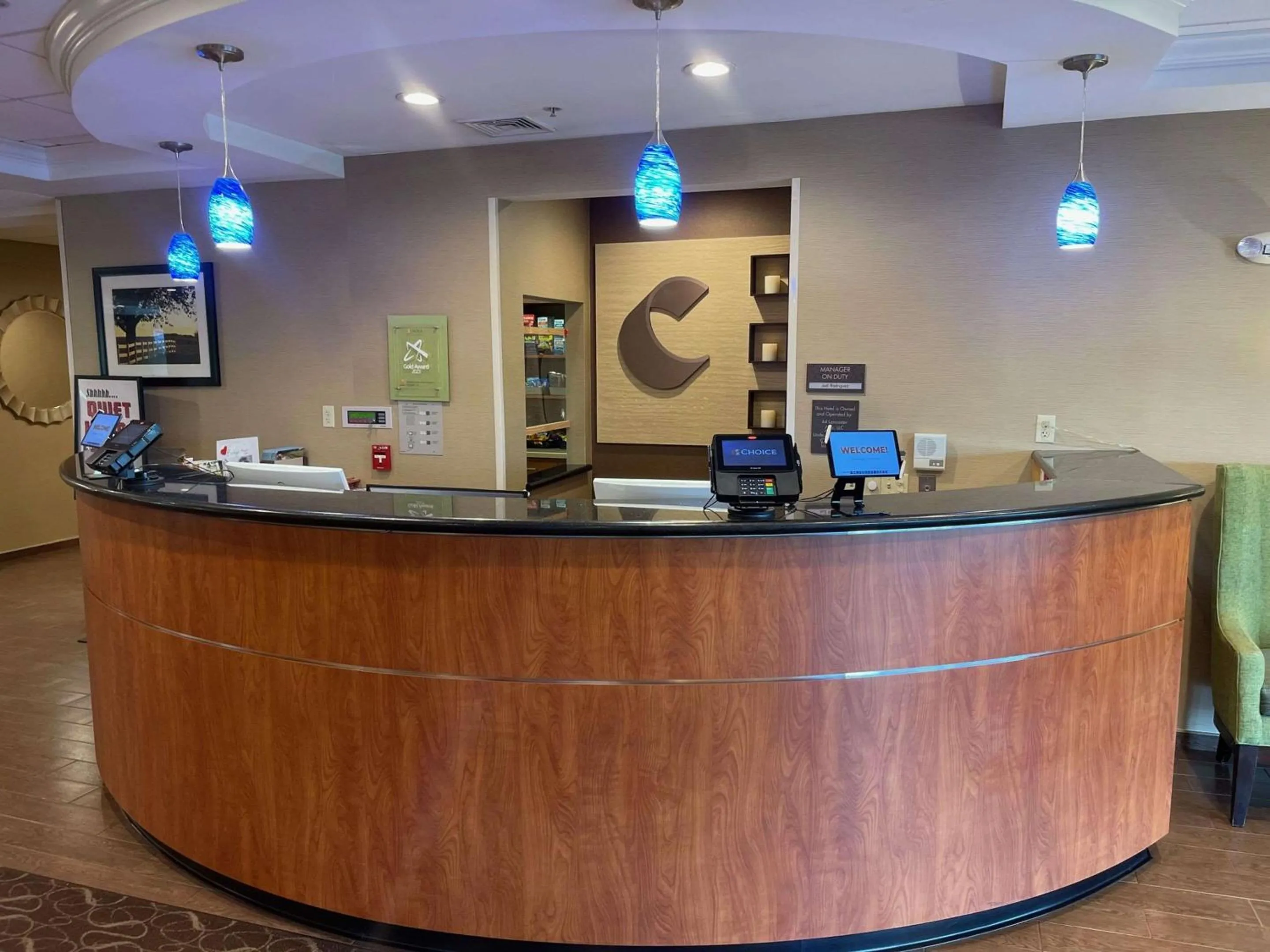Lobby or reception in Comfort Suites Lancaster Amish Country