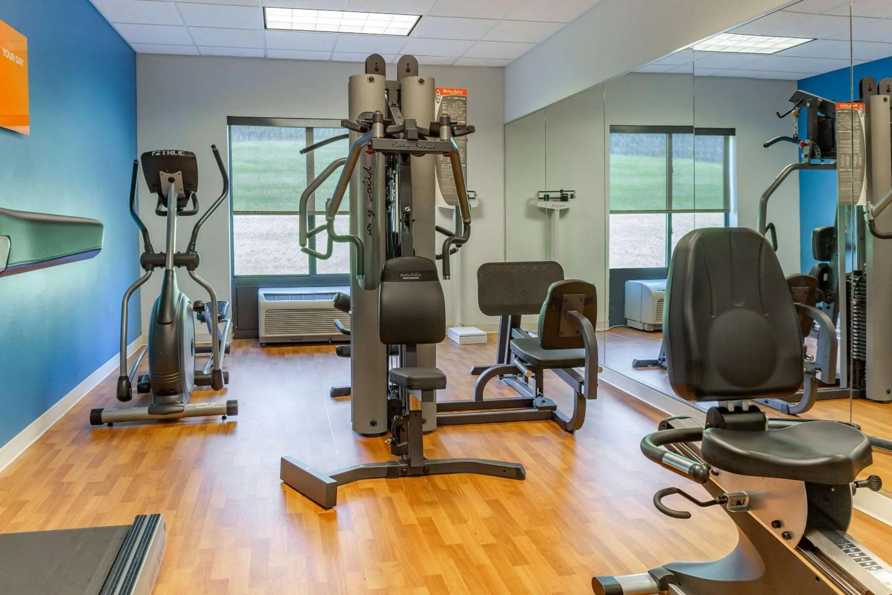 Fitness centre/facilities in Comfort Suites Lancaster Amish Country