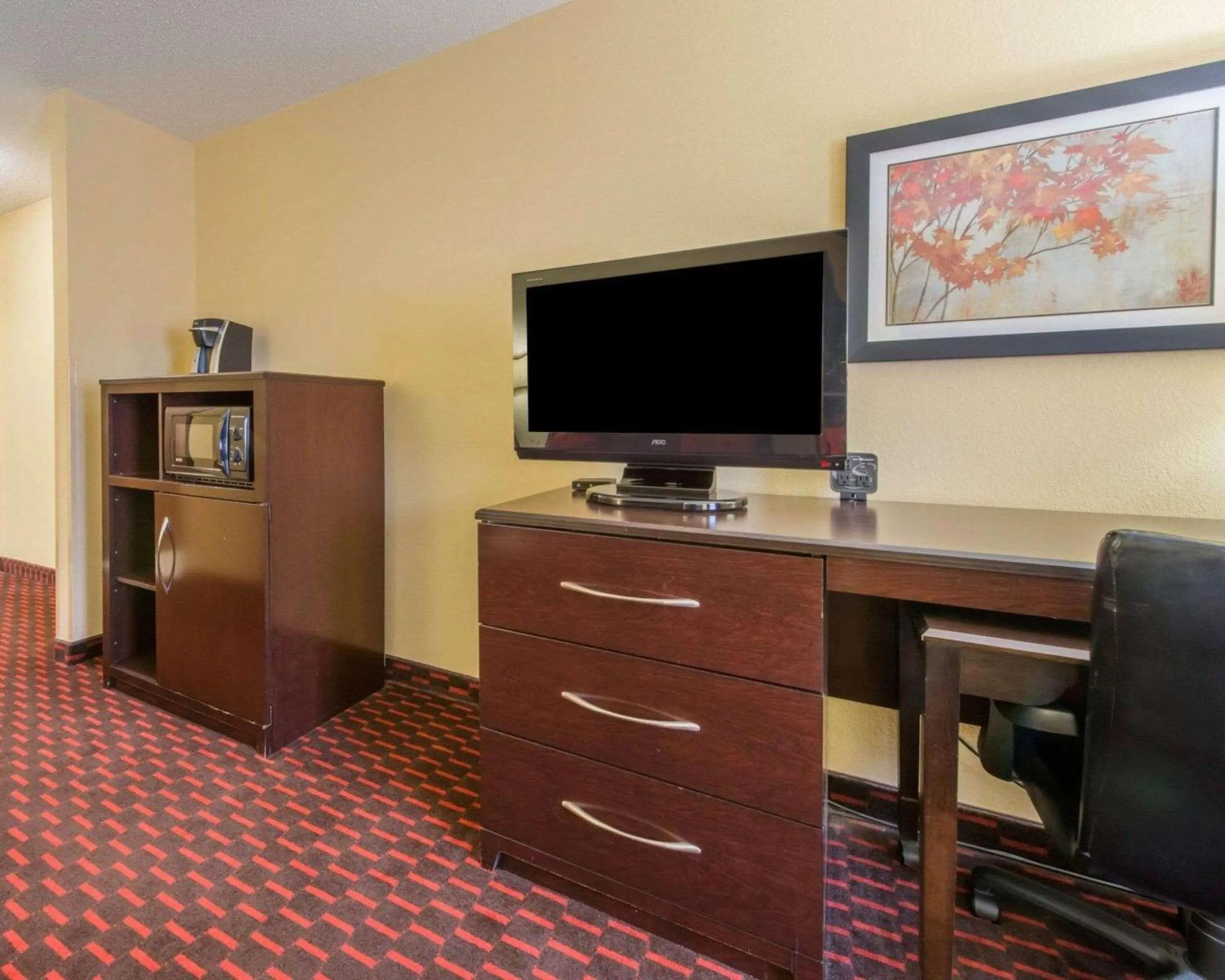 Bedroom in Comfort Suites Altoona North