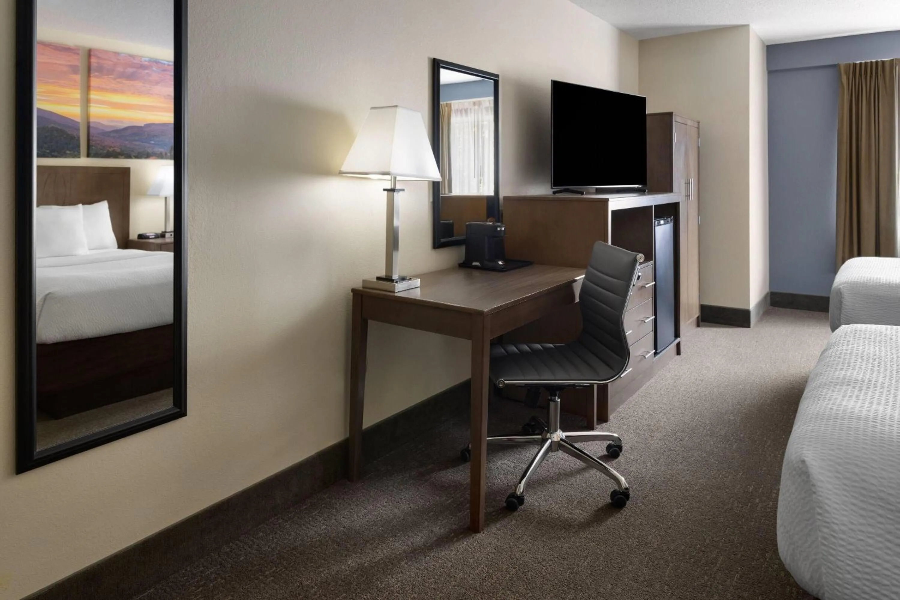Photo of the whole room, Bed in Days Inn by Wyndham Penn State