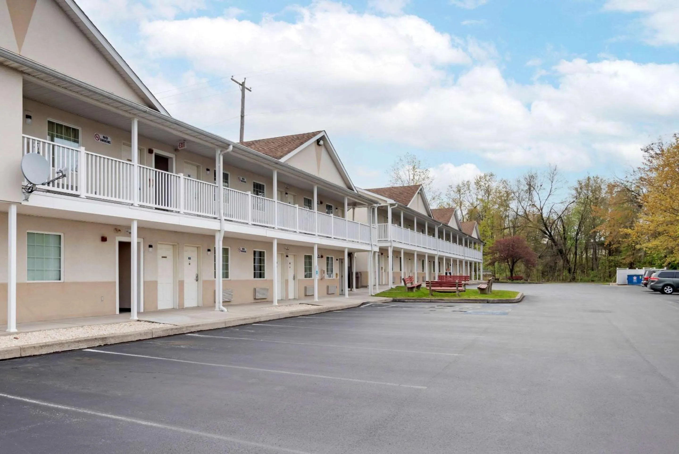 Property building in Americas Best Value Inn Gettysburg