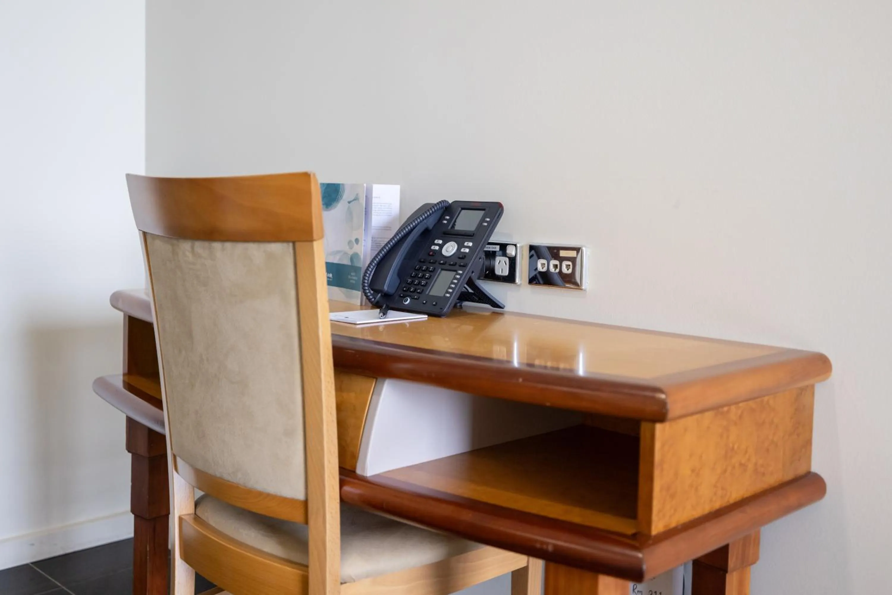 hair dresser in Mindil Beach Casino Resort