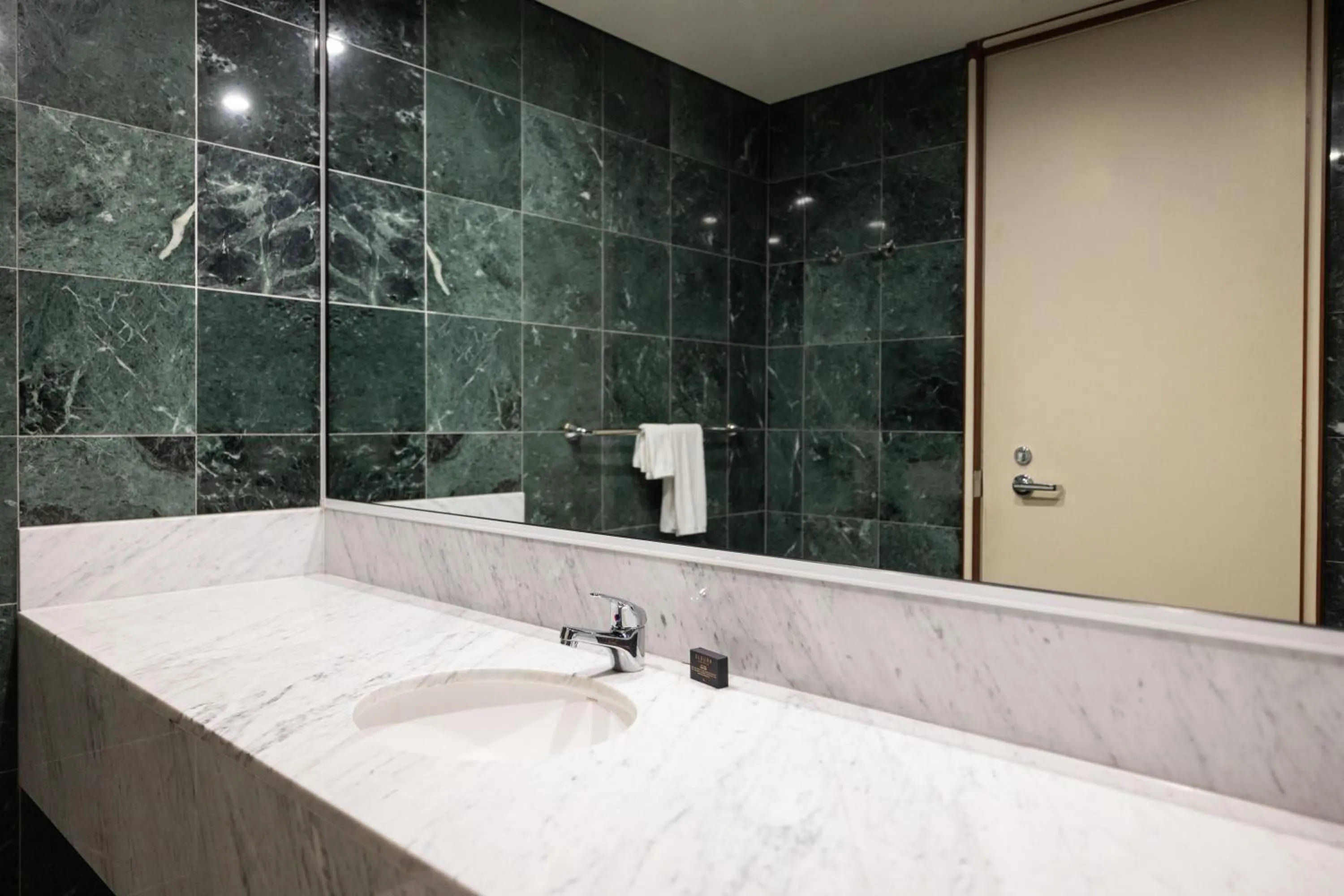 Bathroom in Mindil Beach Casino Resort