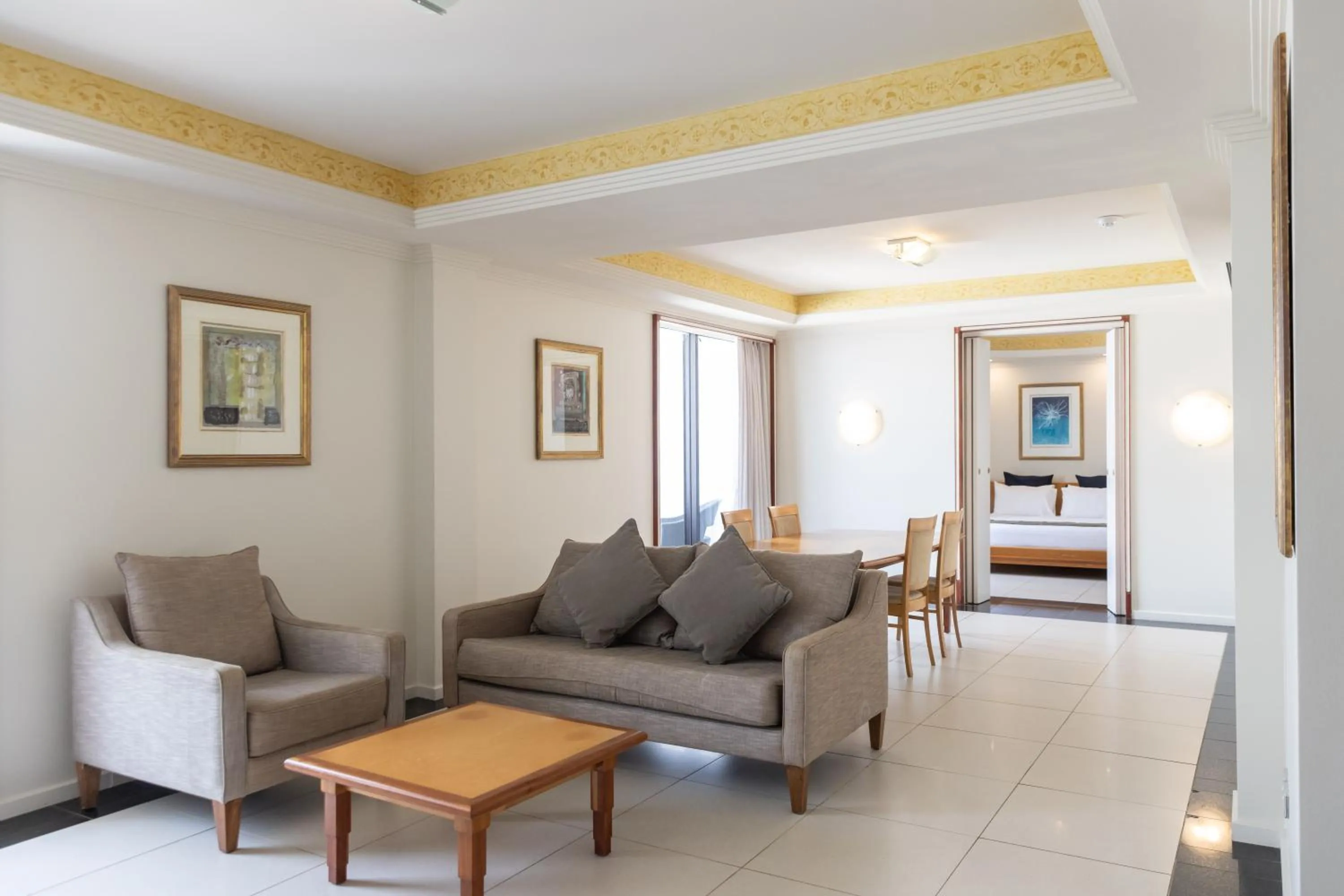 Living room in Mindil Beach Casino Resort