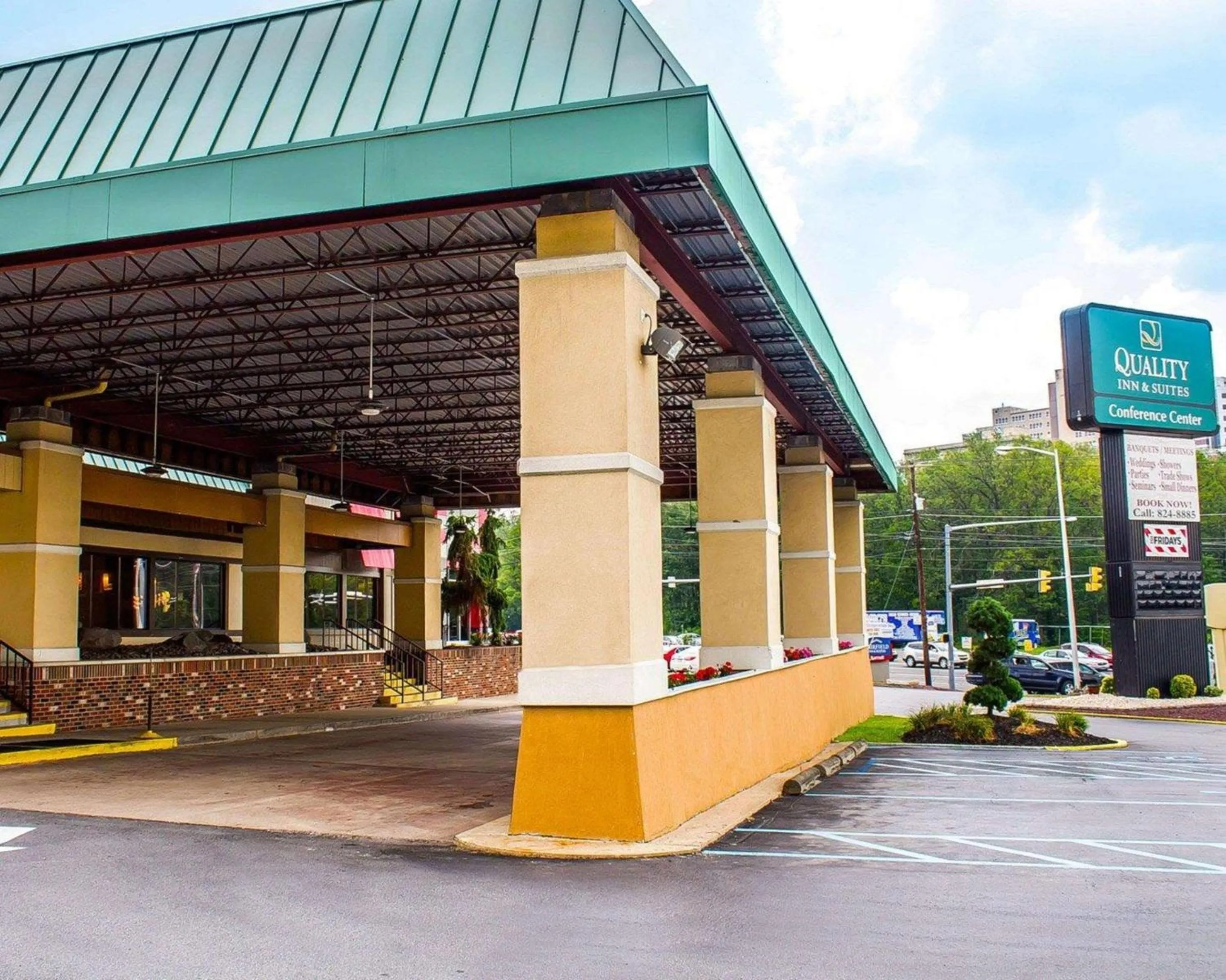 Property building in Wilkes-Barre Inn & Suites