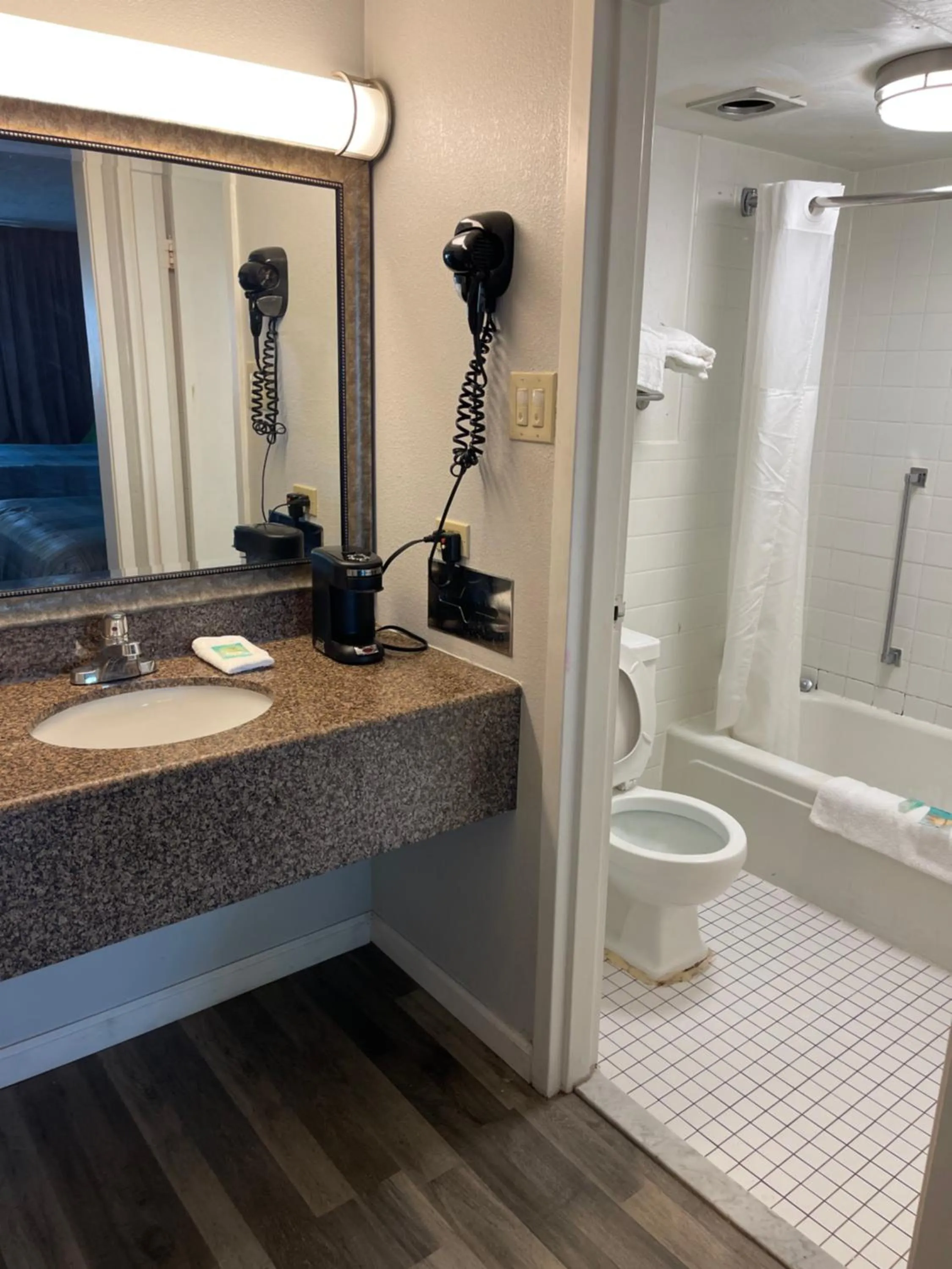 Toilet in Wilkes-Barre Inn & Suites