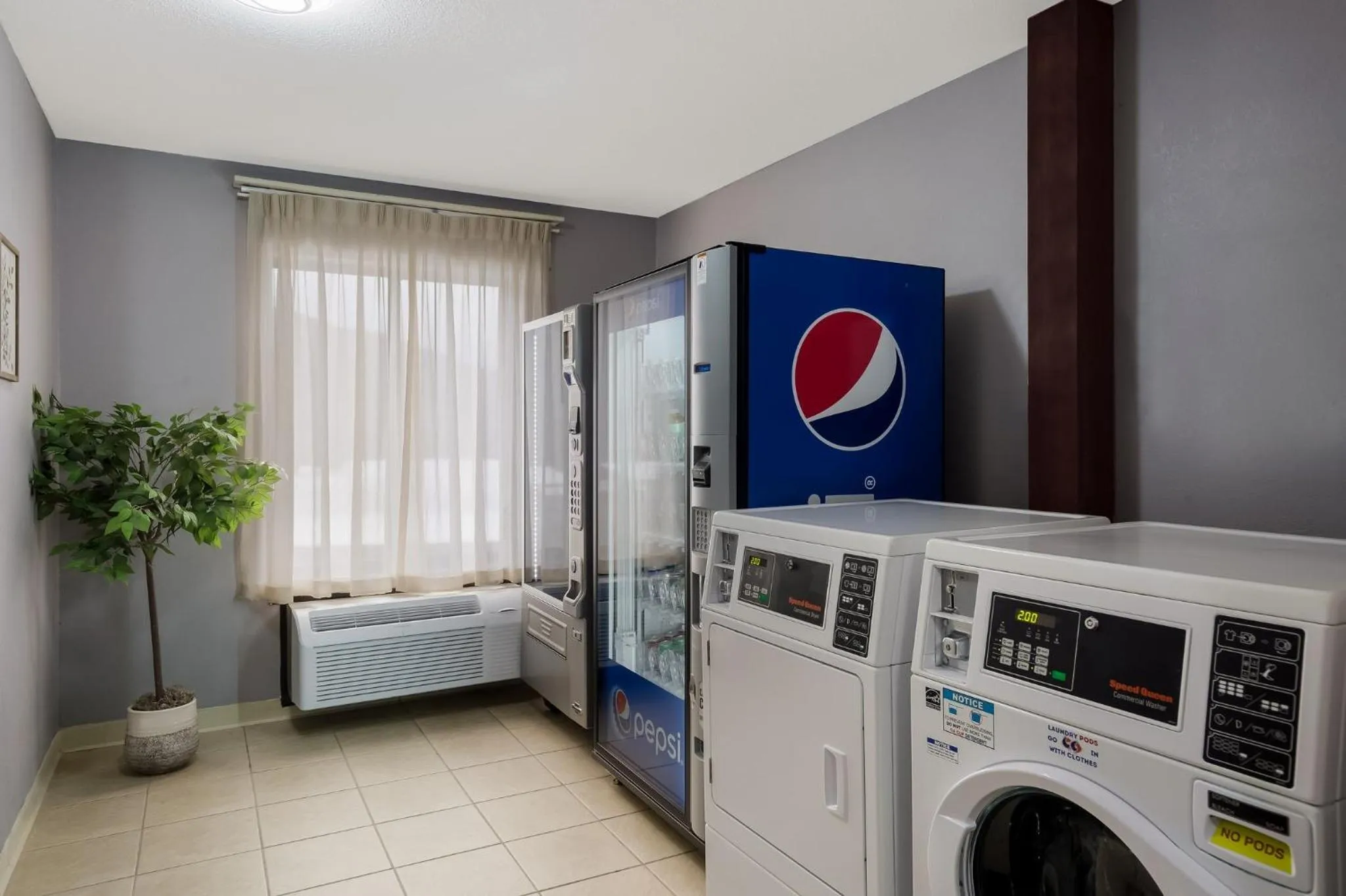 laundry in Red Roof Inn & Suites Bloomsburg - Mifflinville