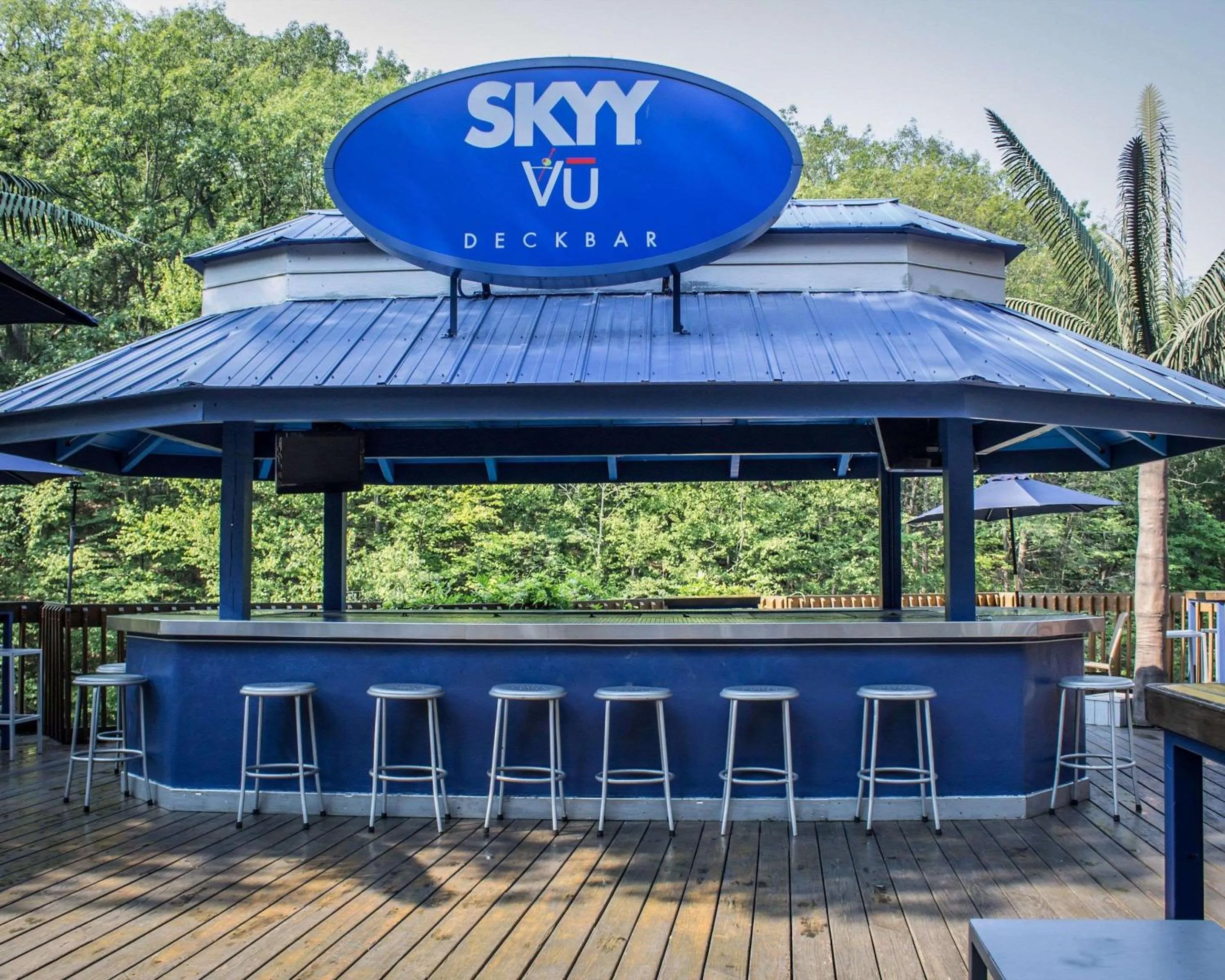 Restaurant/places to eat in The Woodlands Inn