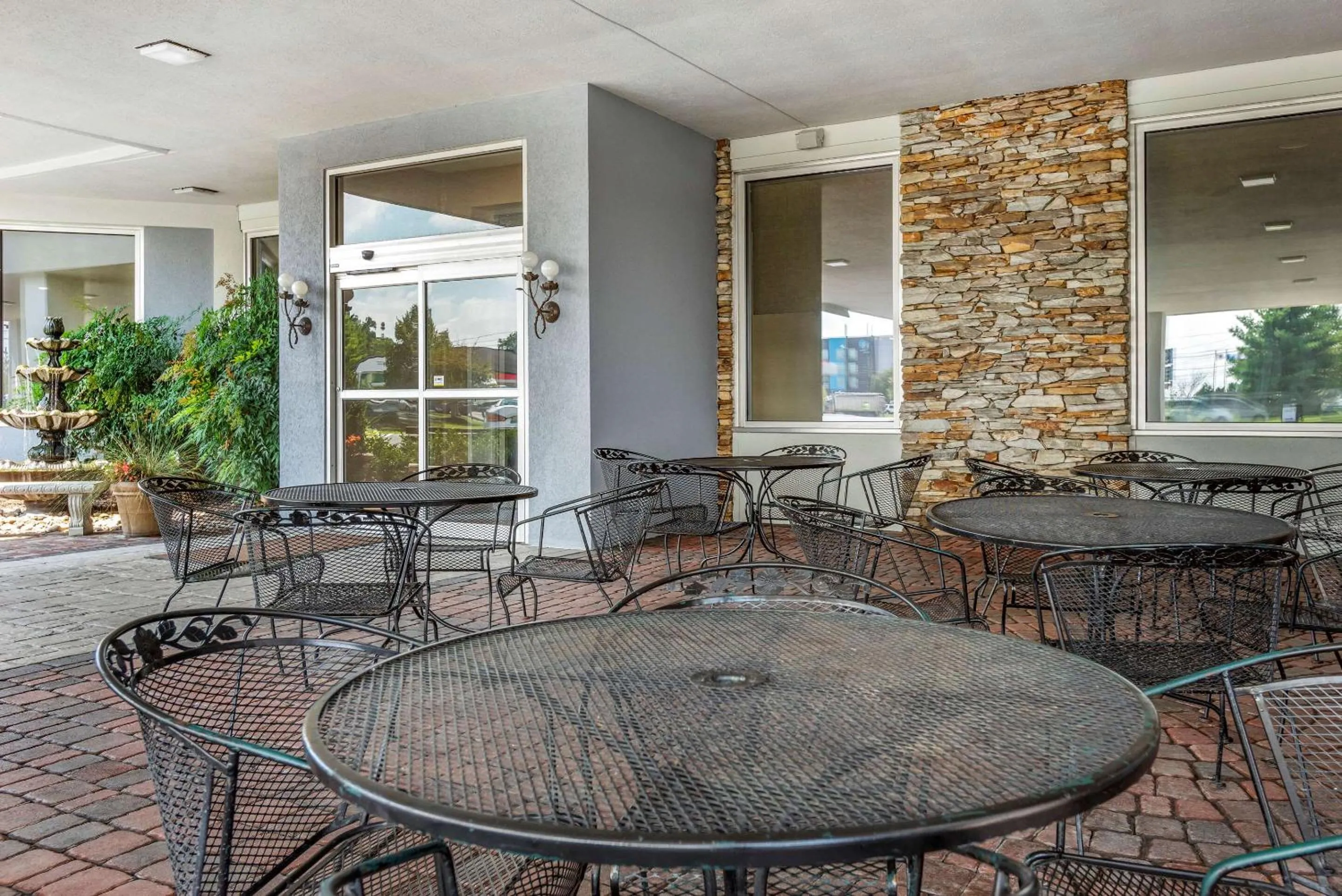 Property building in Comfort Inn Lancaster County North