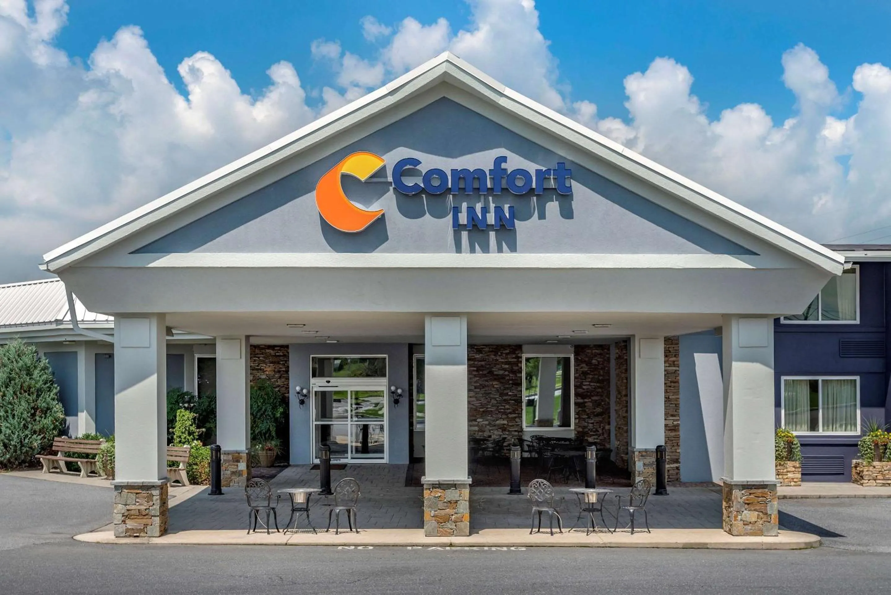 Property building in Comfort Inn Lancaster County North