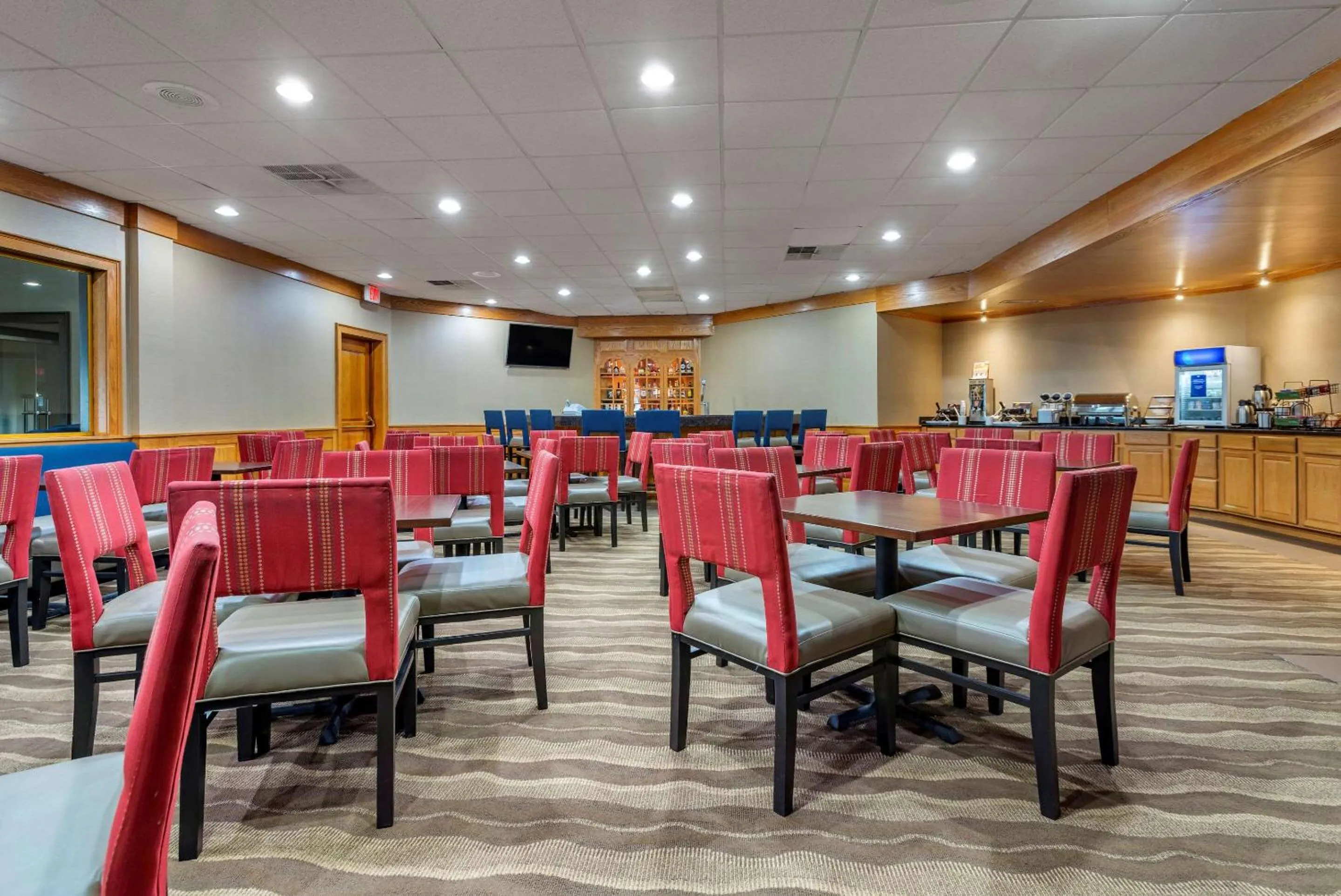 Restaurant/places to eat in Comfort Inn Lancaster County North