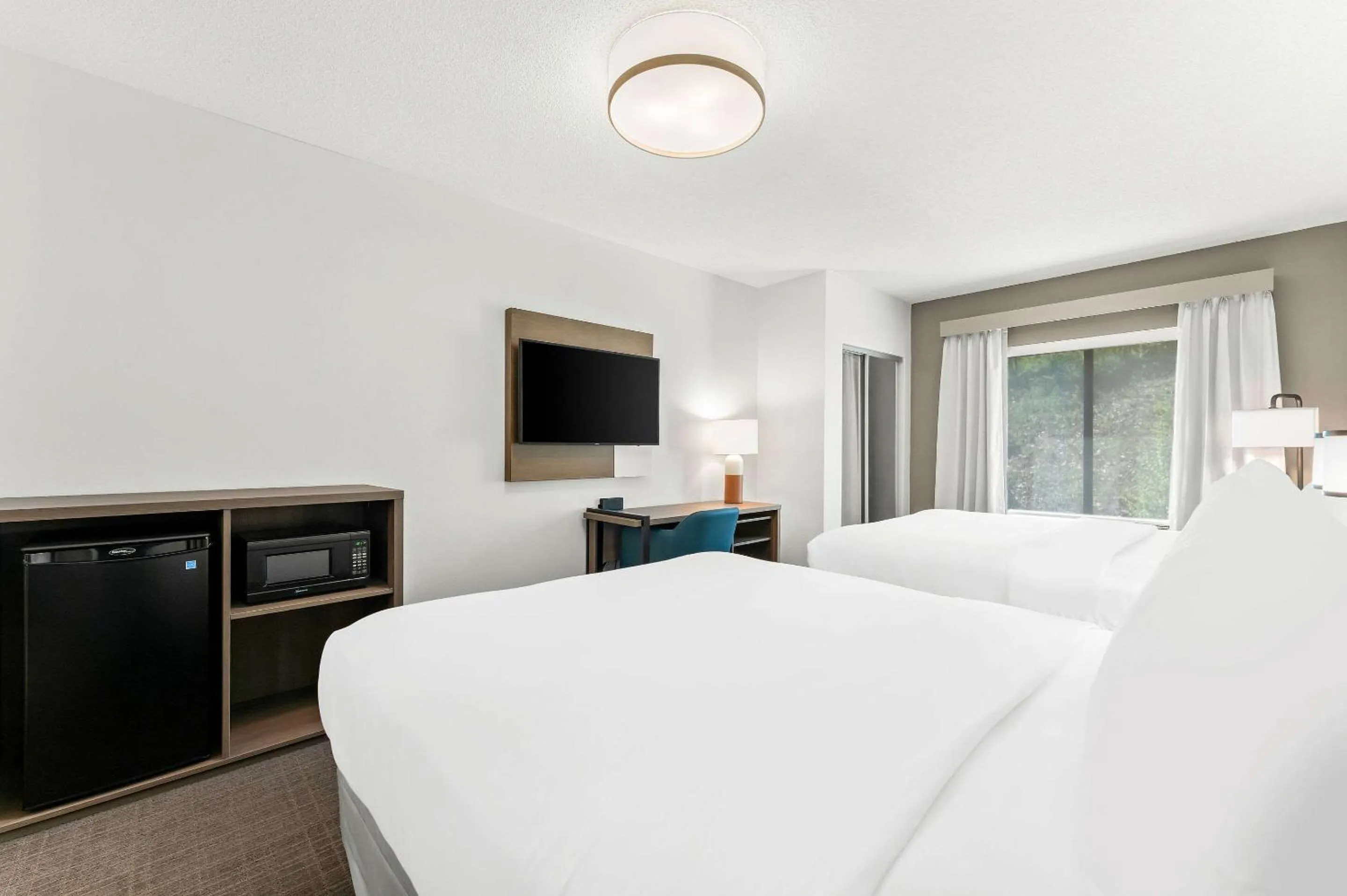 Bedroom, Bed in Comfort Inn & Suites Tunkhannock