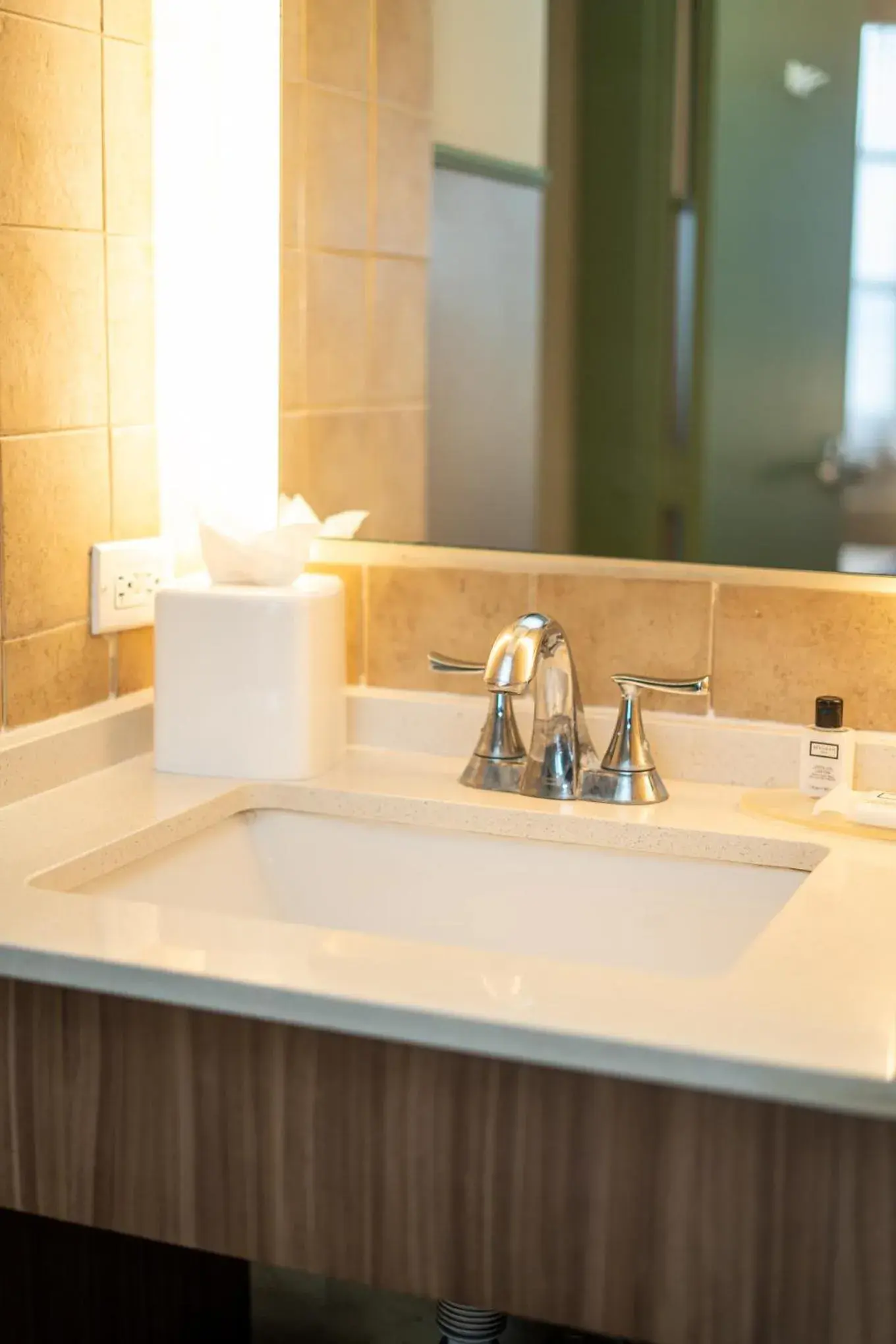 Superior Queen Room - Non Smoking in Comfort Inn & Suites Superior Queen Room - Non Smoking in Comfort Inn & Suites