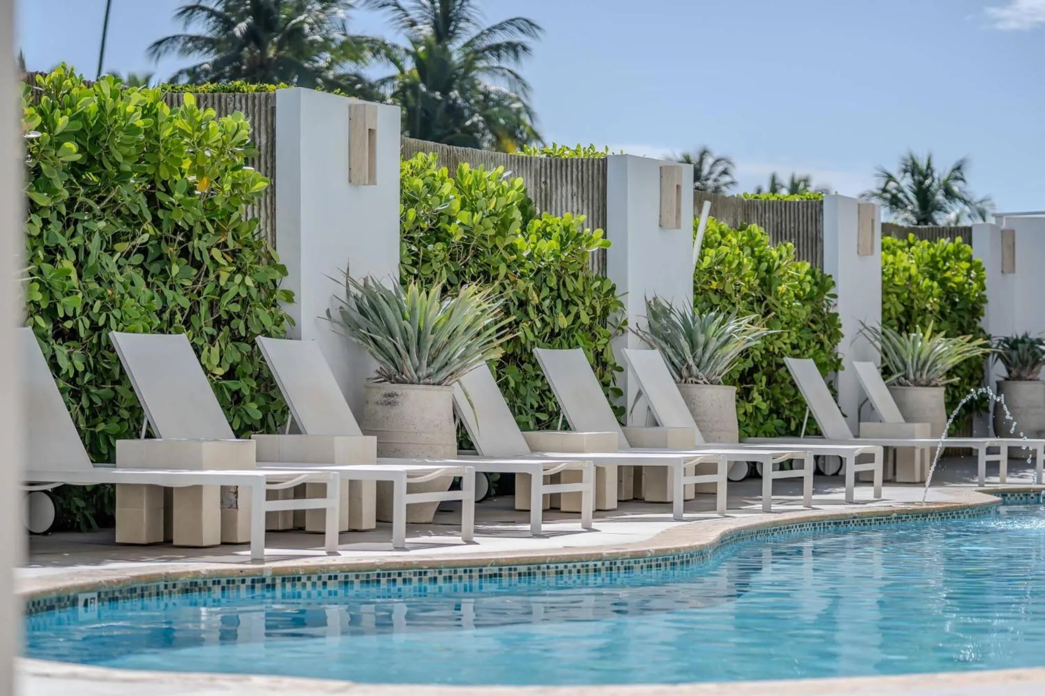 Swimming pool in Comfort Inn & Suites