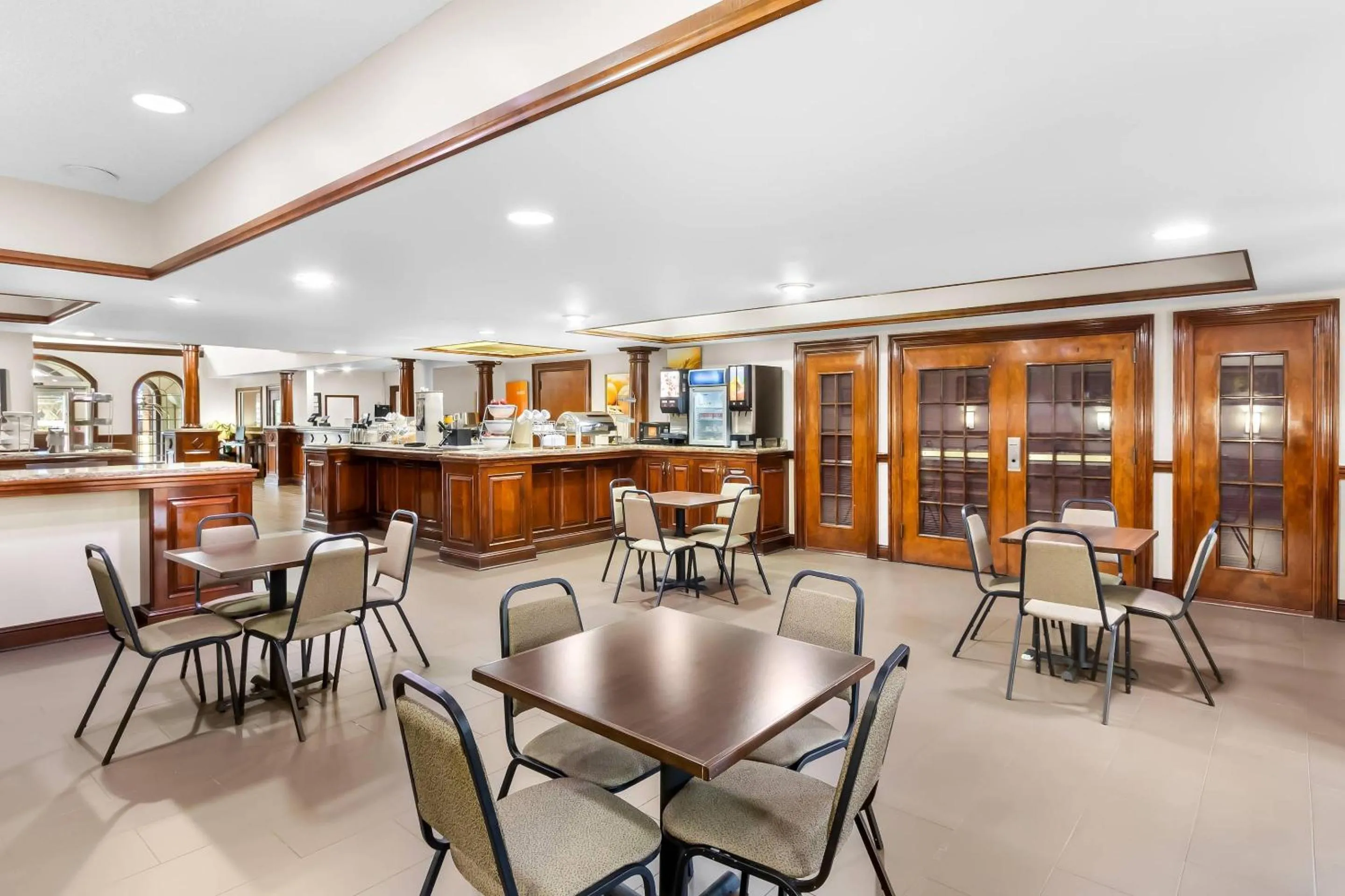 Breakfast in Comfort Suites Sumter near Shaw AFB