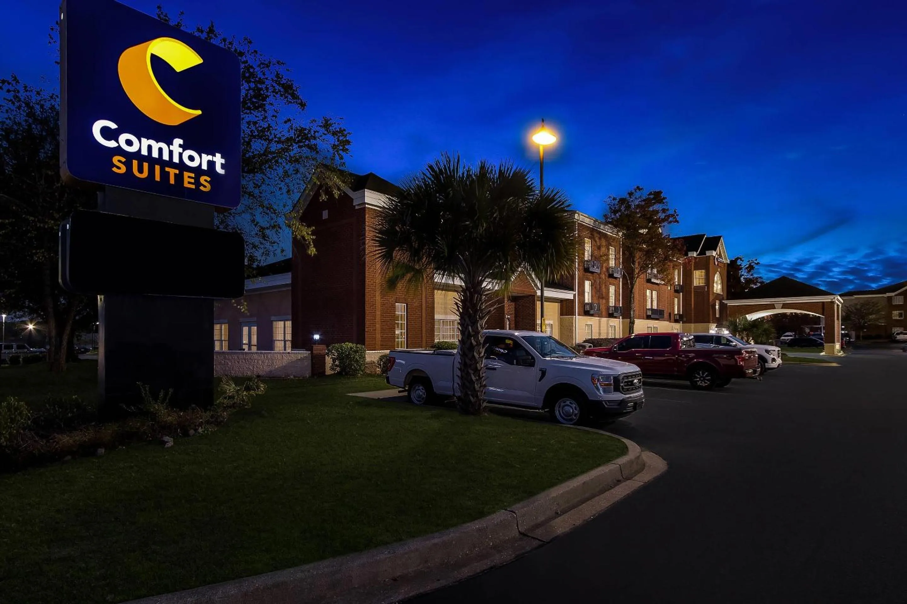 Property building in Comfort Suites Sumter near Shaw AFB