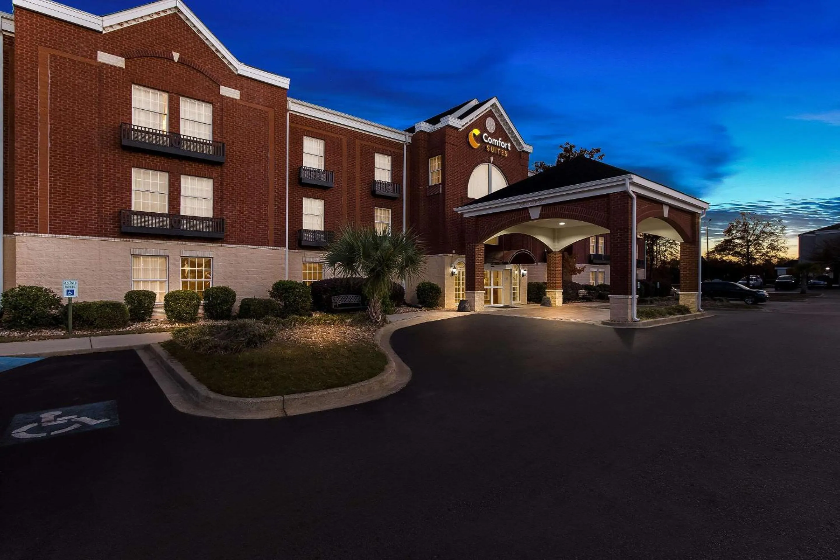 Property building in Comfort Suites Sumter near Shaw AFB