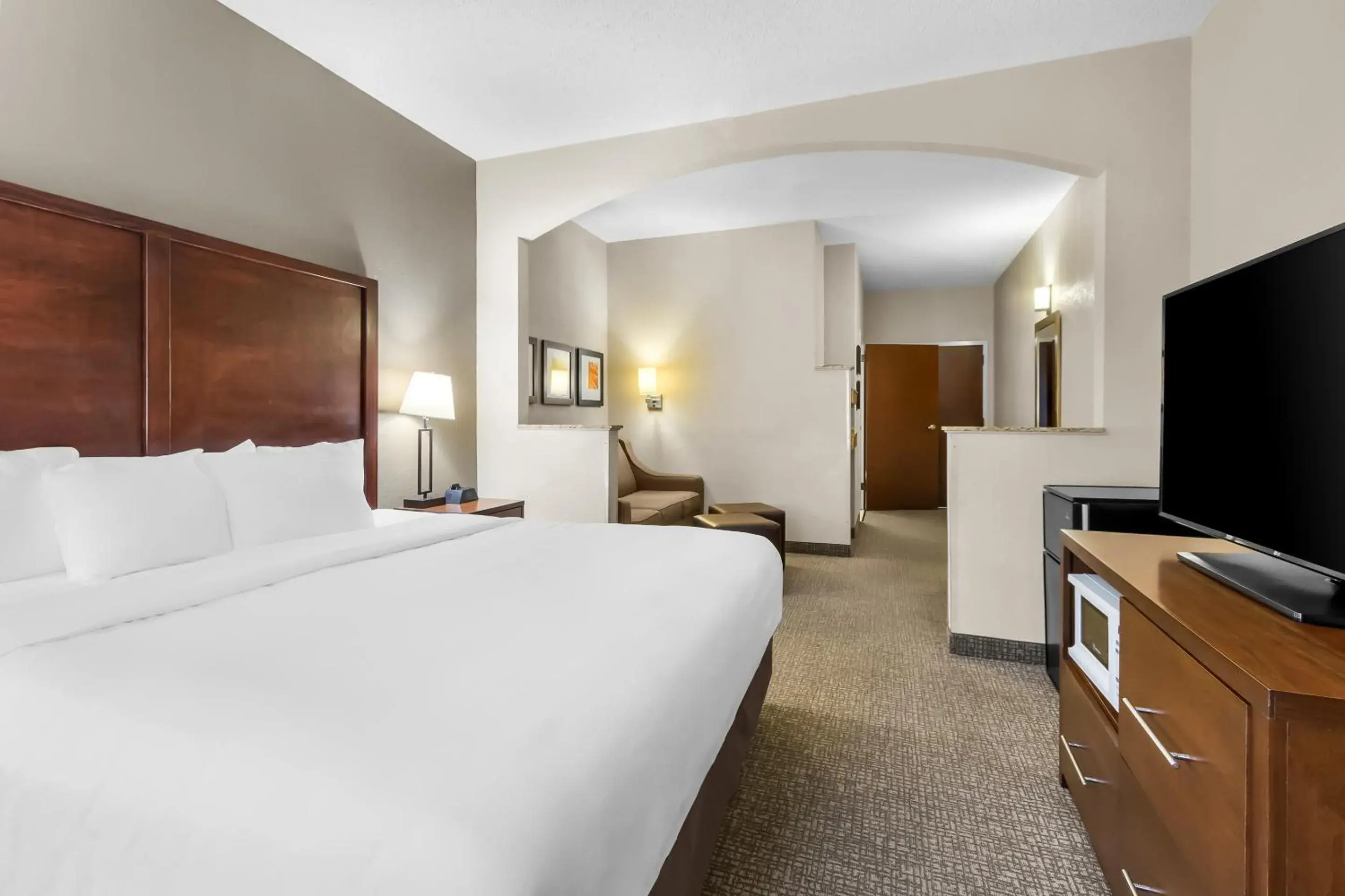 King Suite - Accessible/Non-Smoking in Comfort Suites King Suite - Accessible/Non-Smoking in Comfort Suites