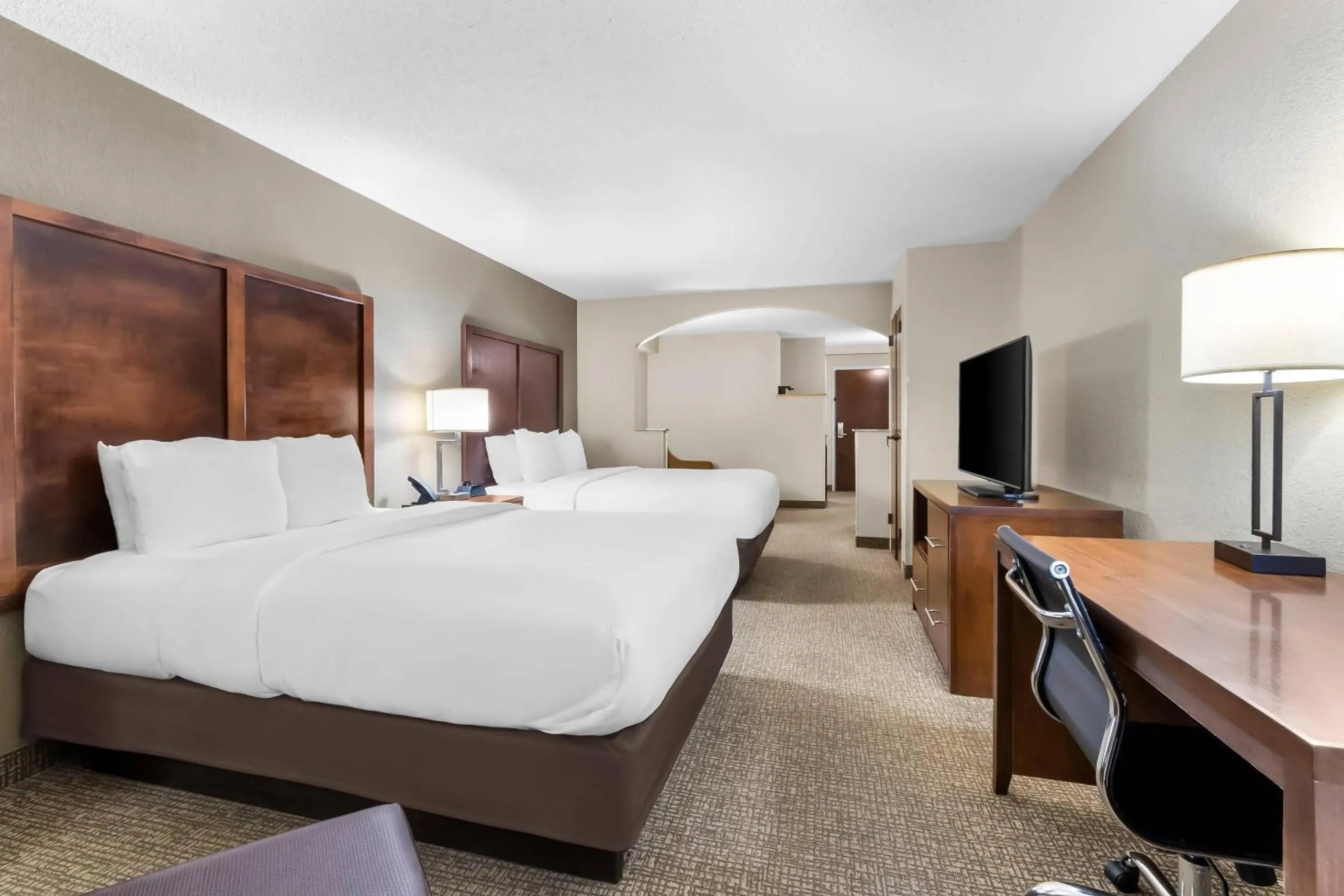 Bedroom, Bed in Comfort Suites Sumter near Shaw AFB