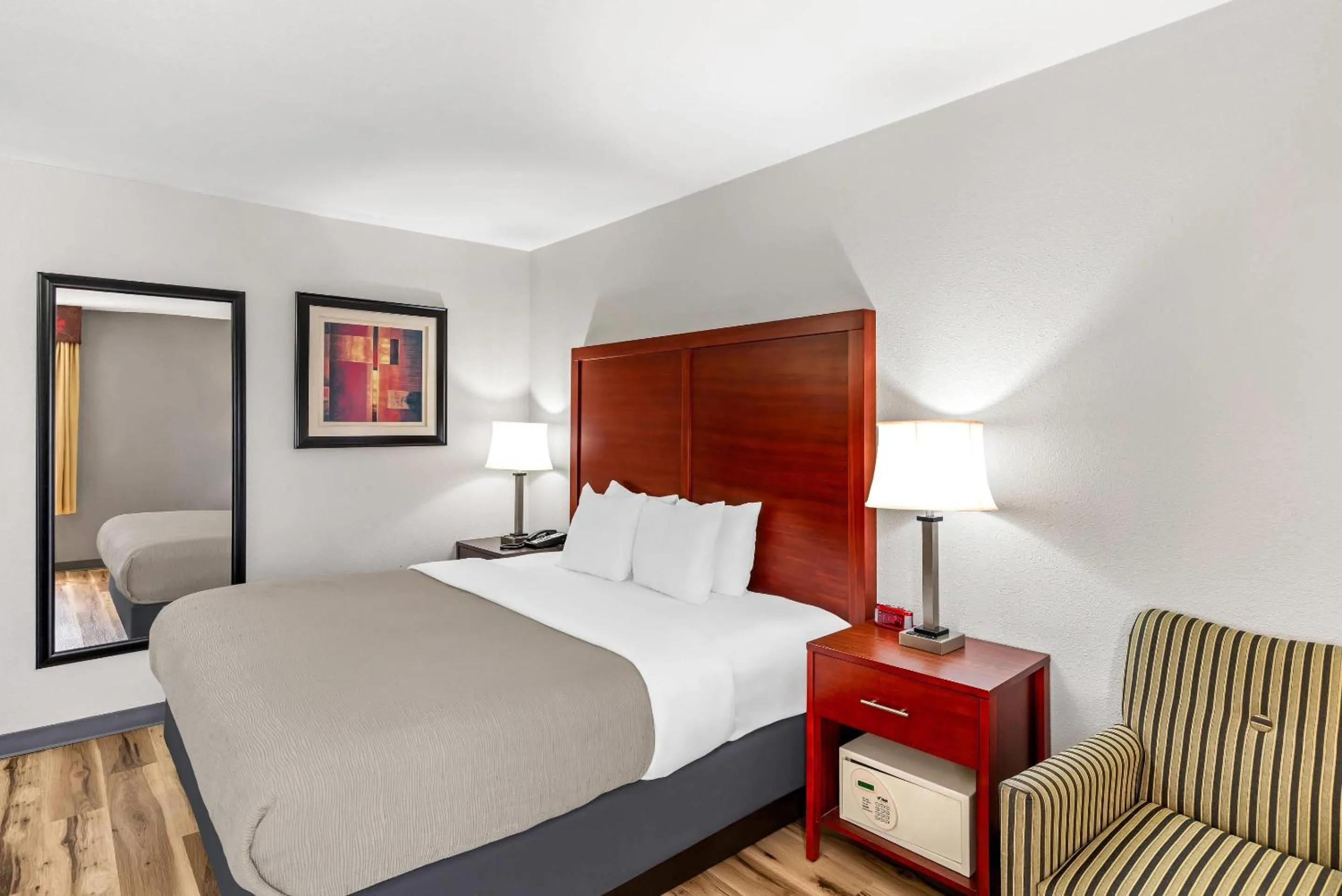 Bedroom, Bed in Quality Inn & Suites Richburg I-77