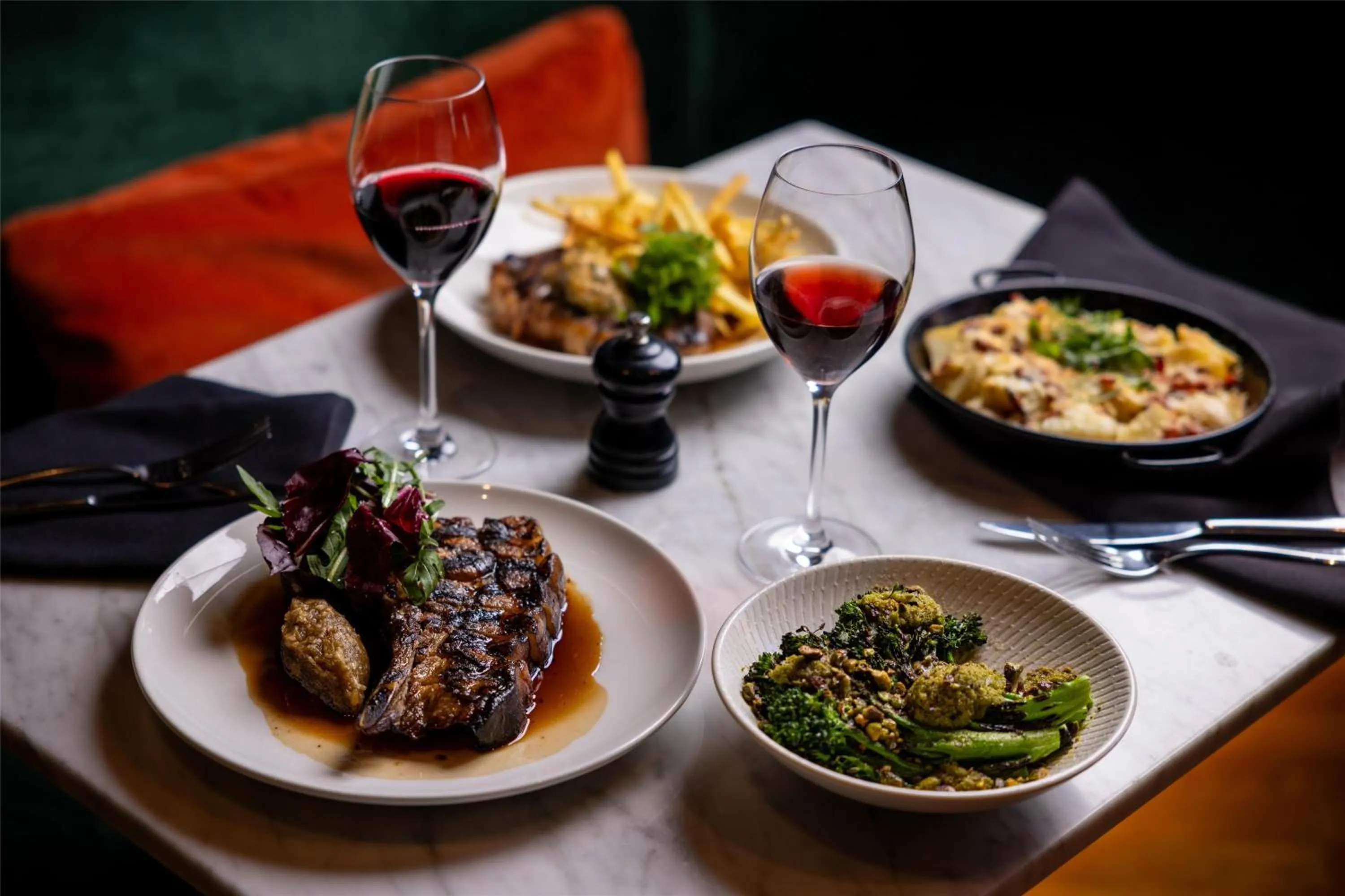 Food and drinks in The Inchcolm by Ode Hotels