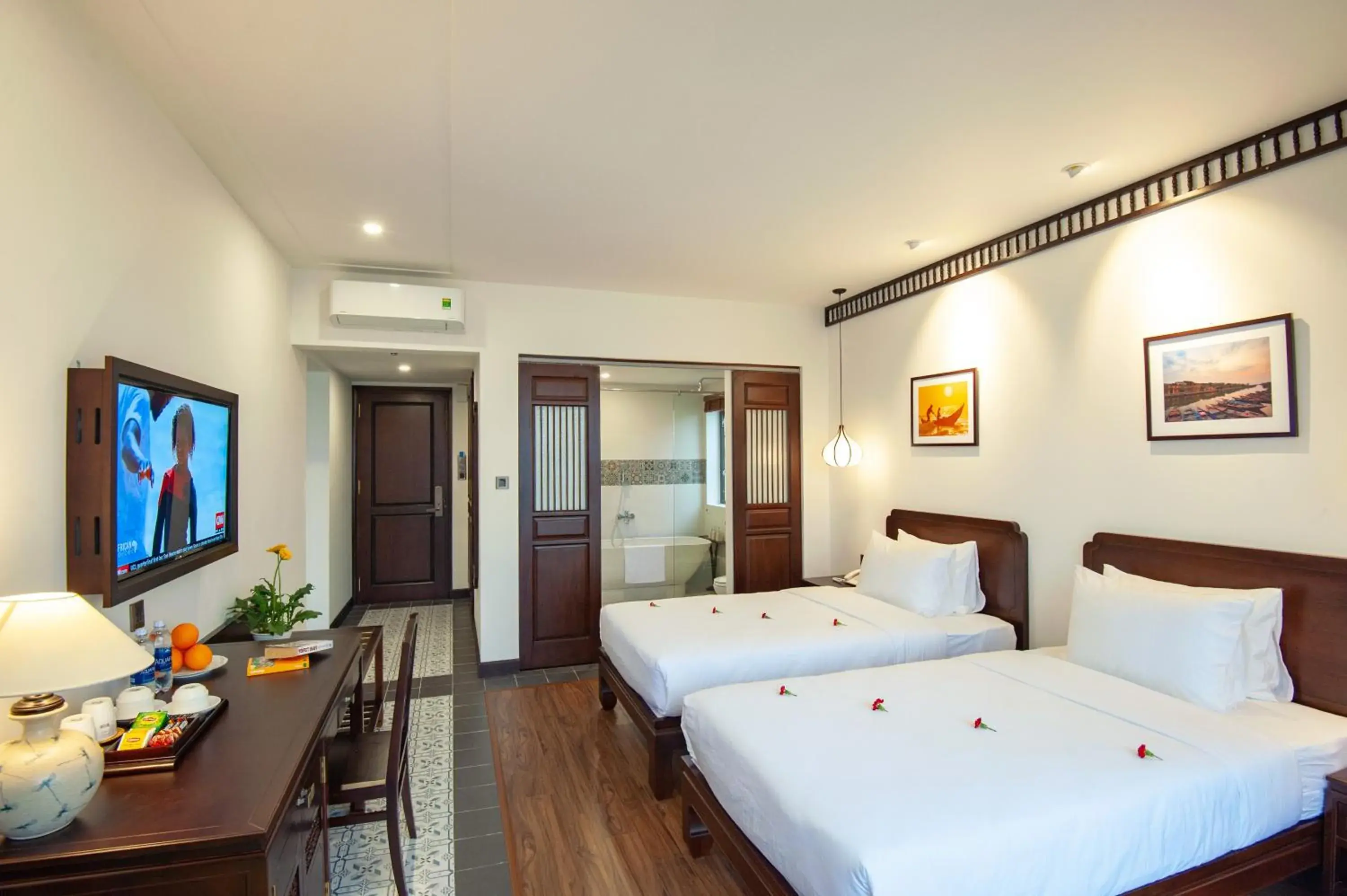 Twin Room with Garden View in Roxana River Villa Twin Room with Garden View in Roxana River Villa