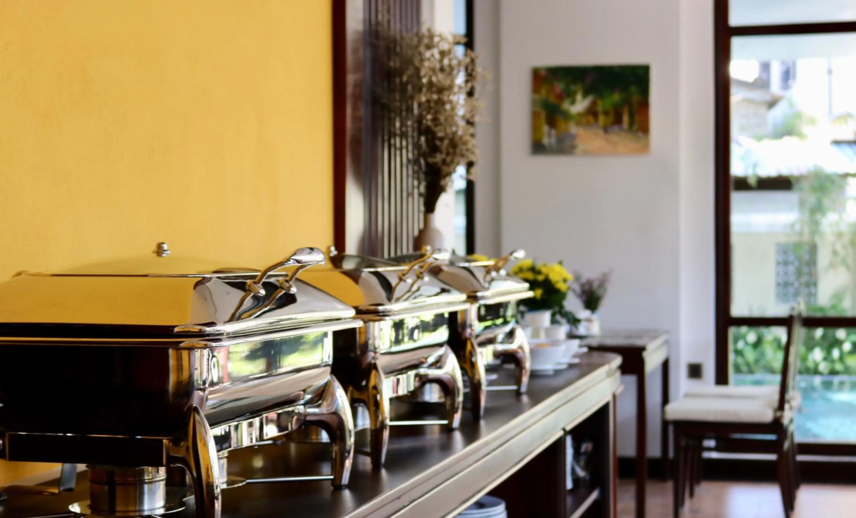 Restaurant/places to eat in Roxana River Villa