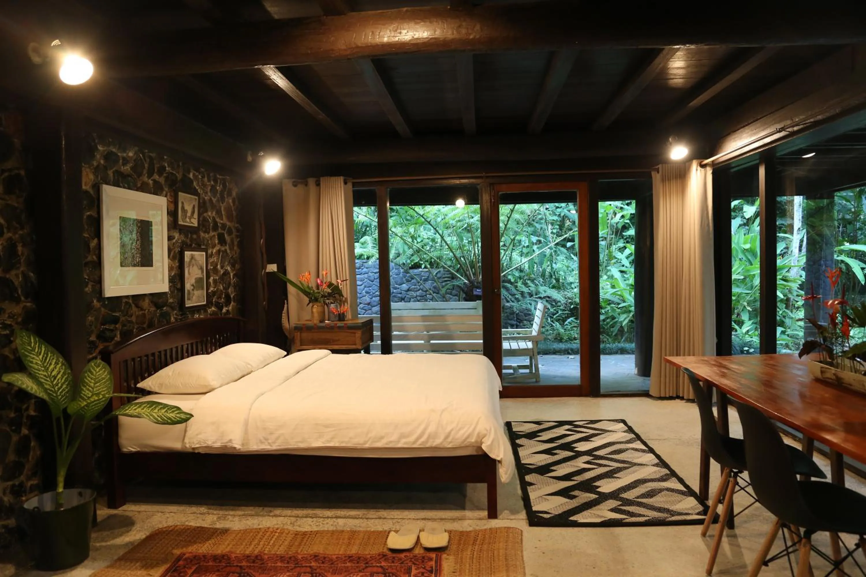 Bedroom, Bed in Villa Darakorn Hill Country House