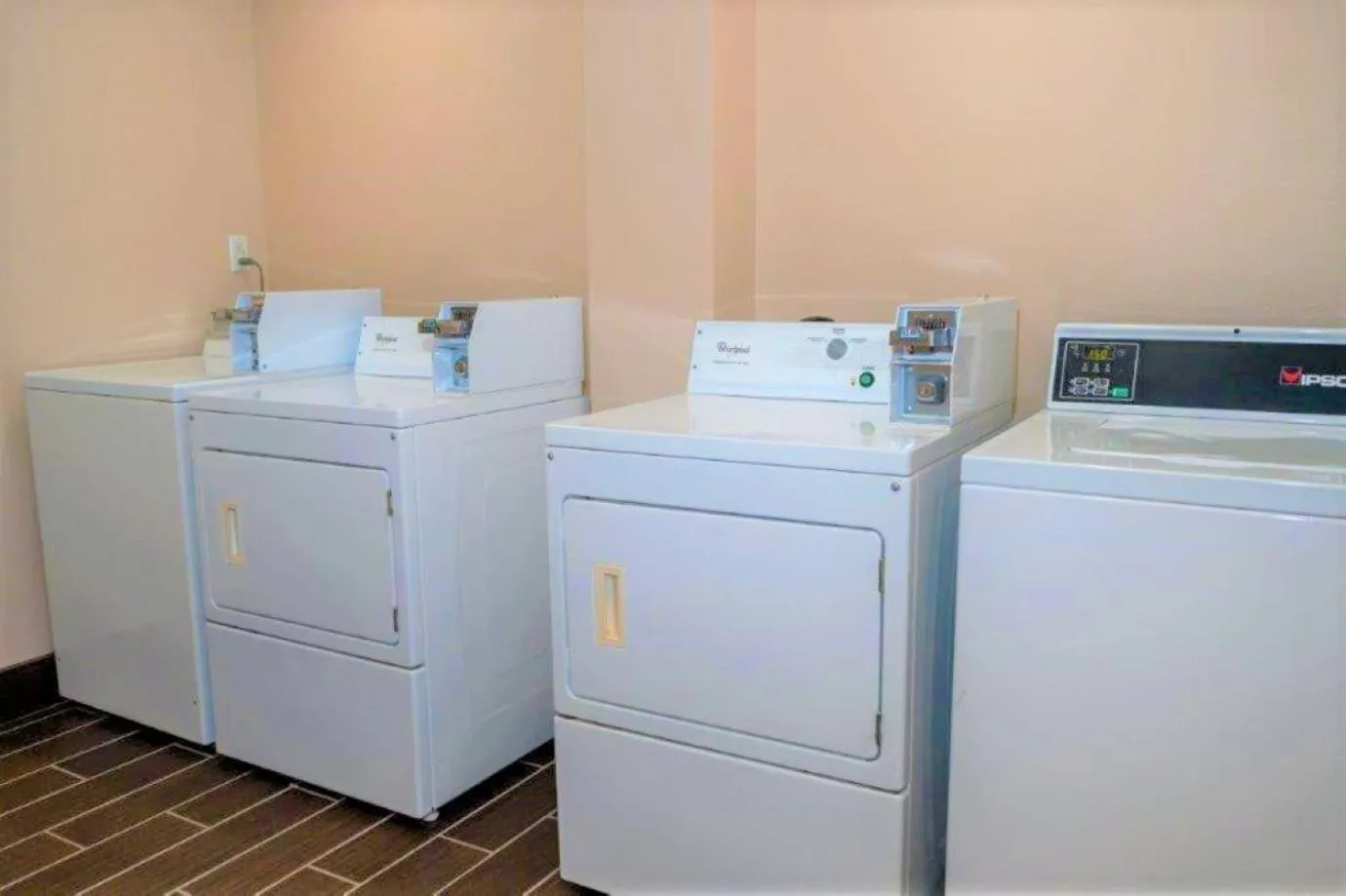 laundry in Comfort Inn & Suites Patriots Point