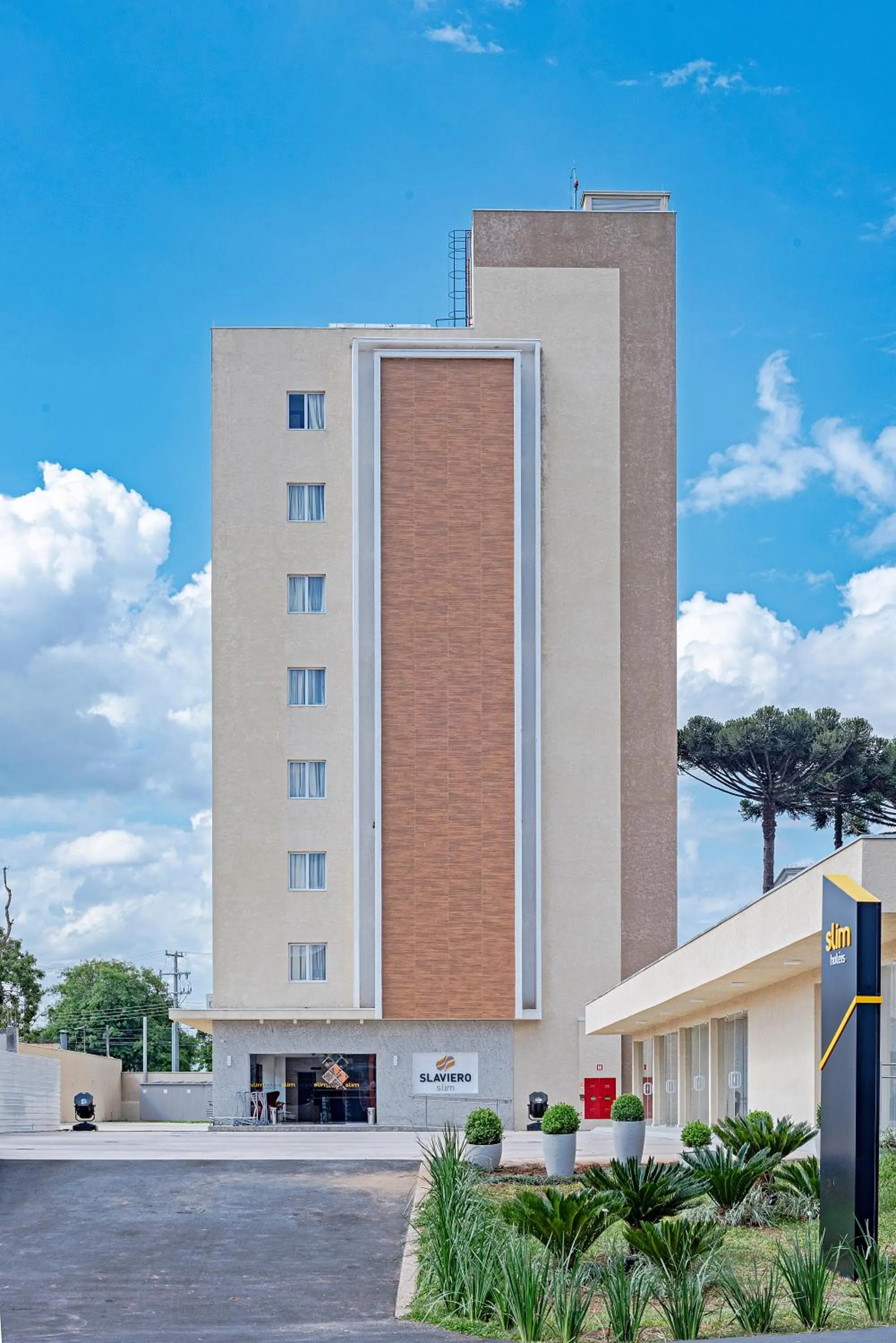 Property building in Slim Curitiba João Bettega