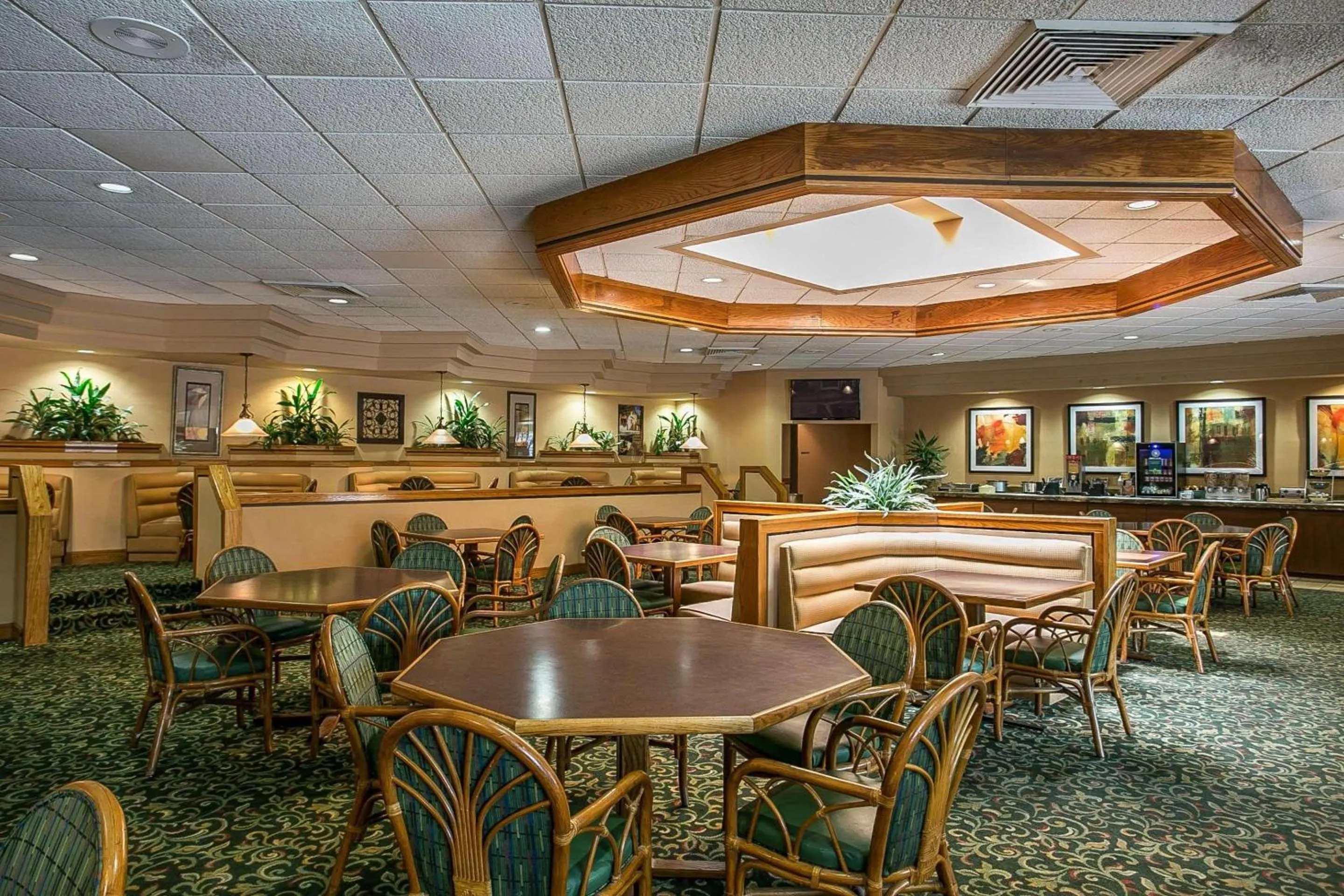 Restaurant/places to eat in Quality Inn Sumter