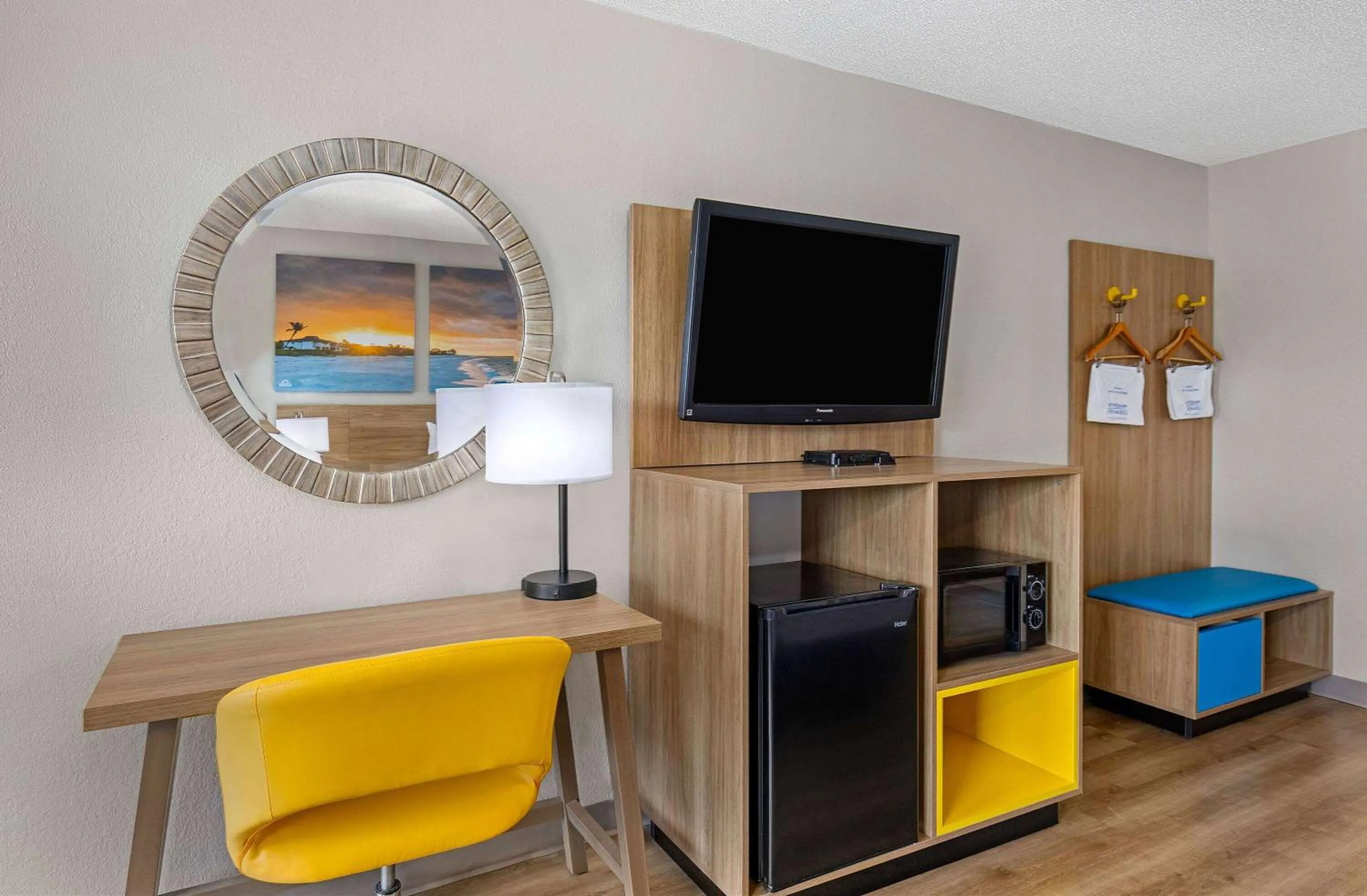 Photo of the whole room in Days Inn by Wyndham St George