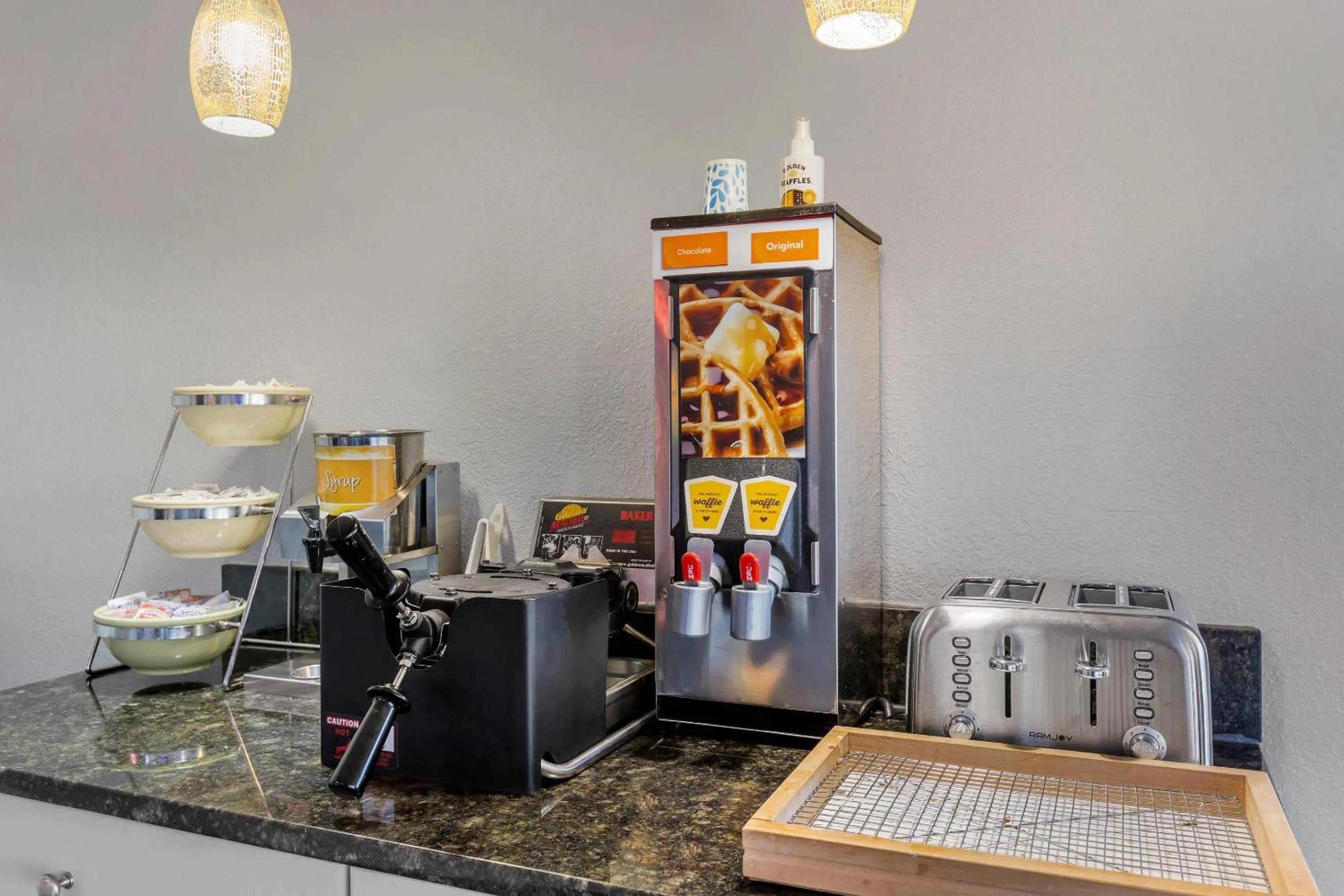 Breakfast in Quality Inn & Suites Easley - Greenville