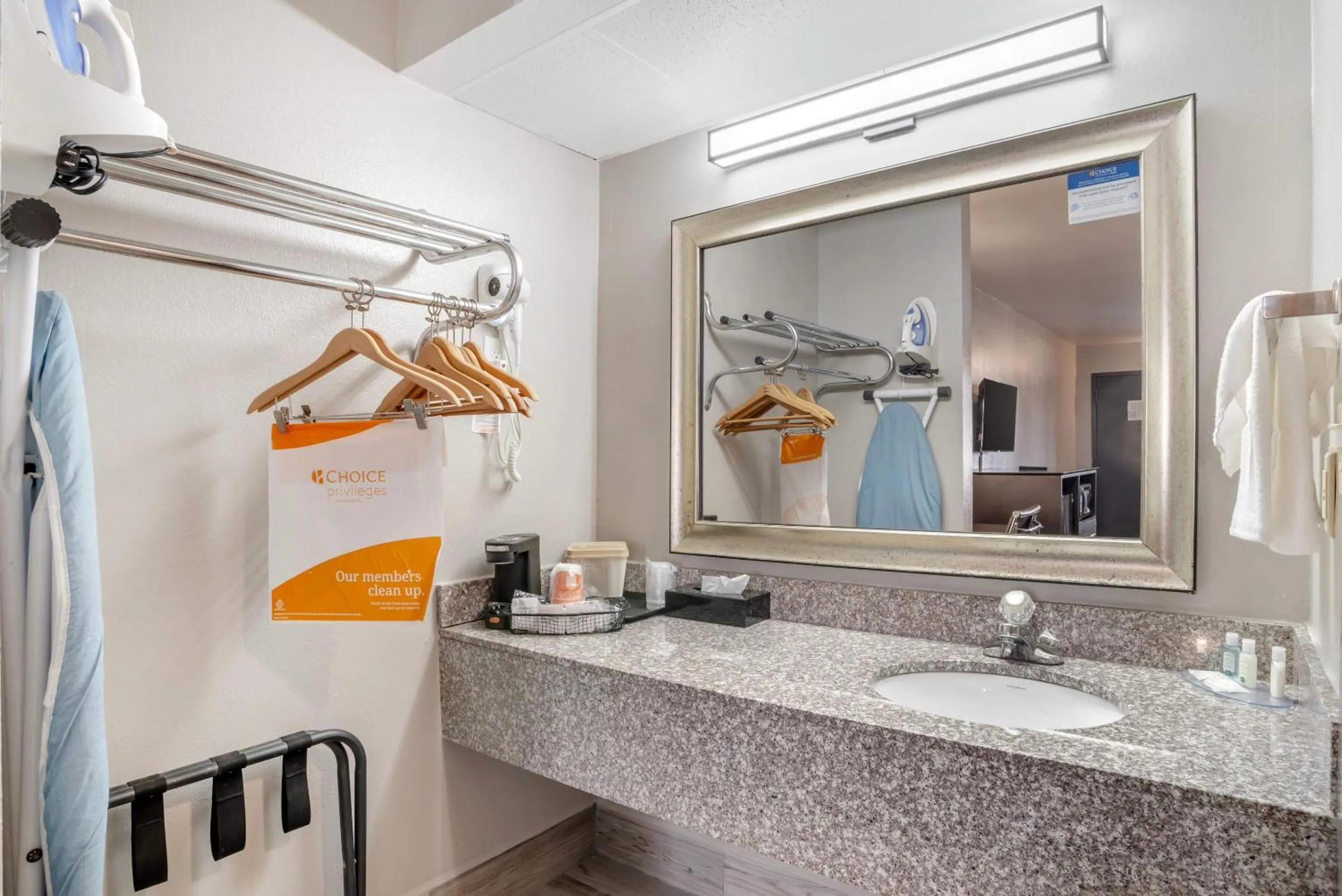 Bedroom in Quality Inn Simpsonville-Greenville