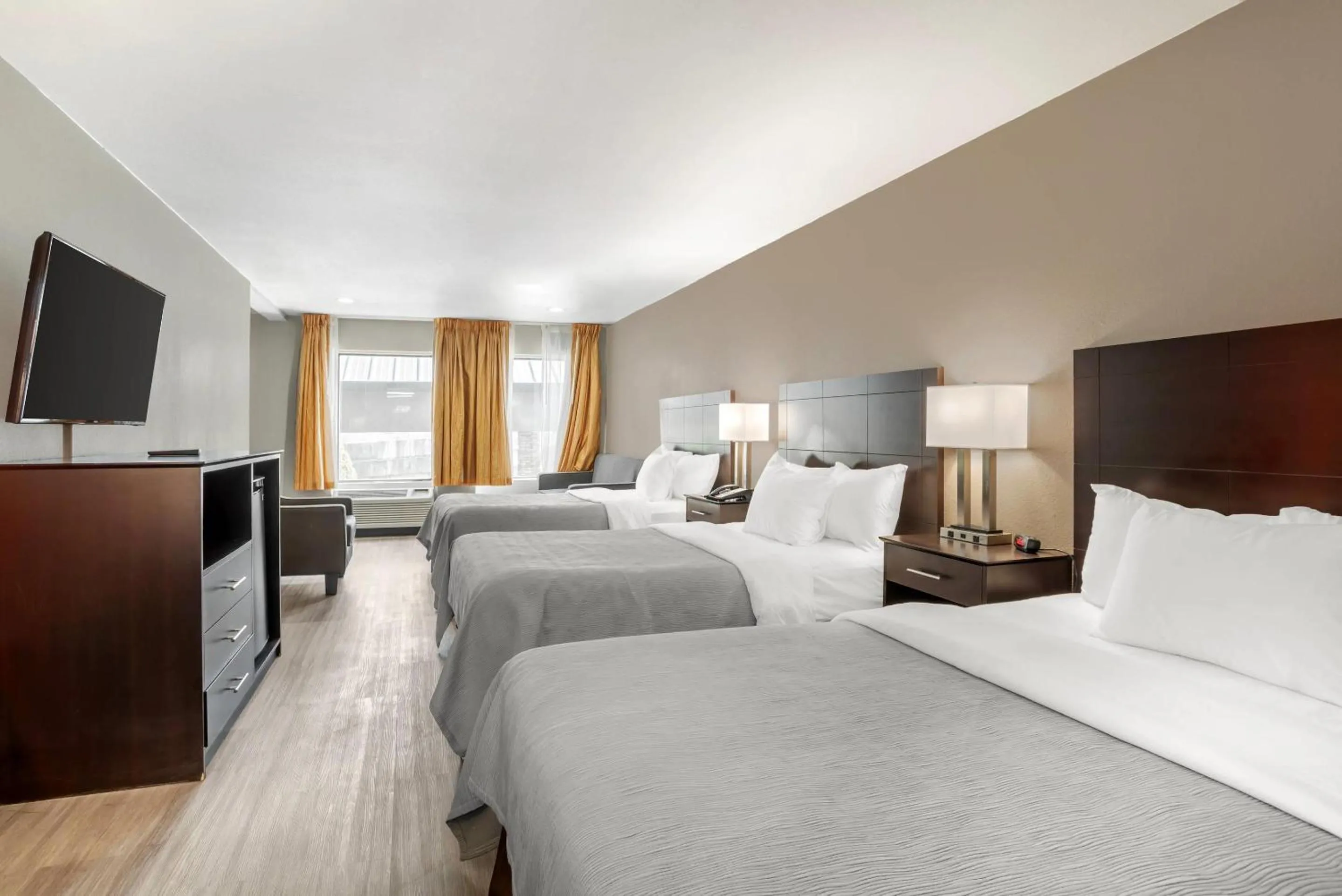 Bedroom, Bed in Quality Inn Simpsonville-Greenville