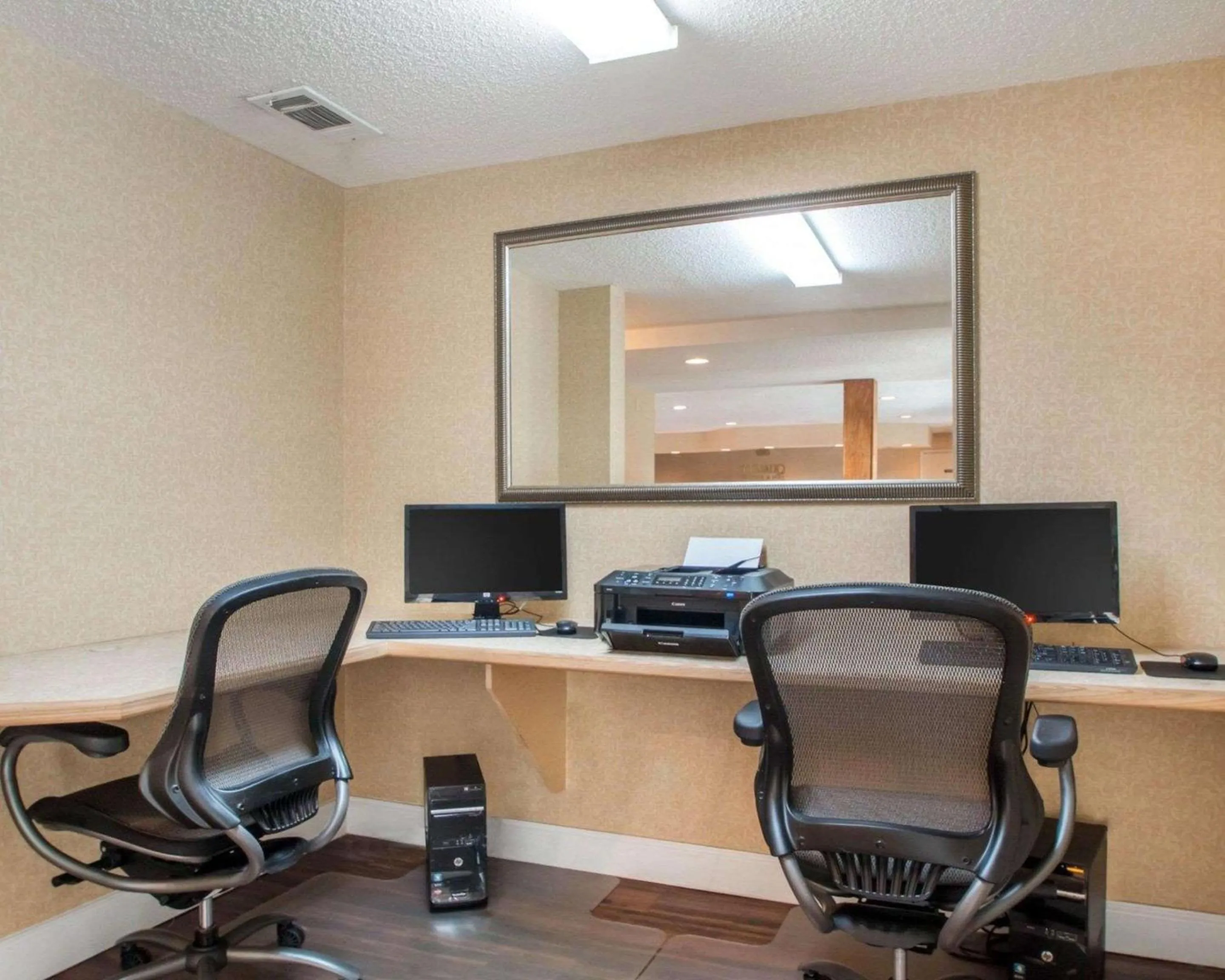 Business facilities in Quality Inn & Suites Ridgeland