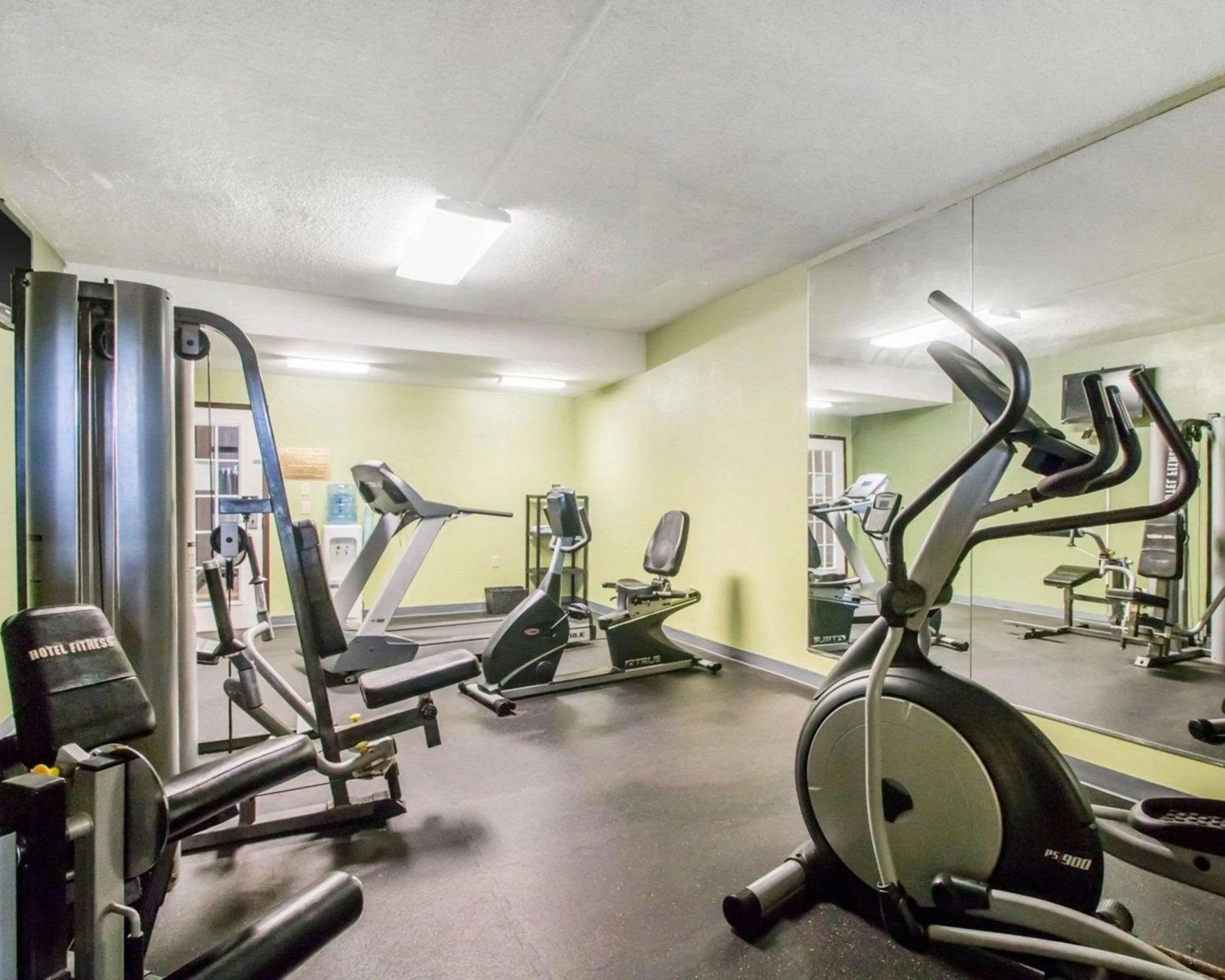Fitness centre/facilities in Quality Inn & Suites Ridgeland