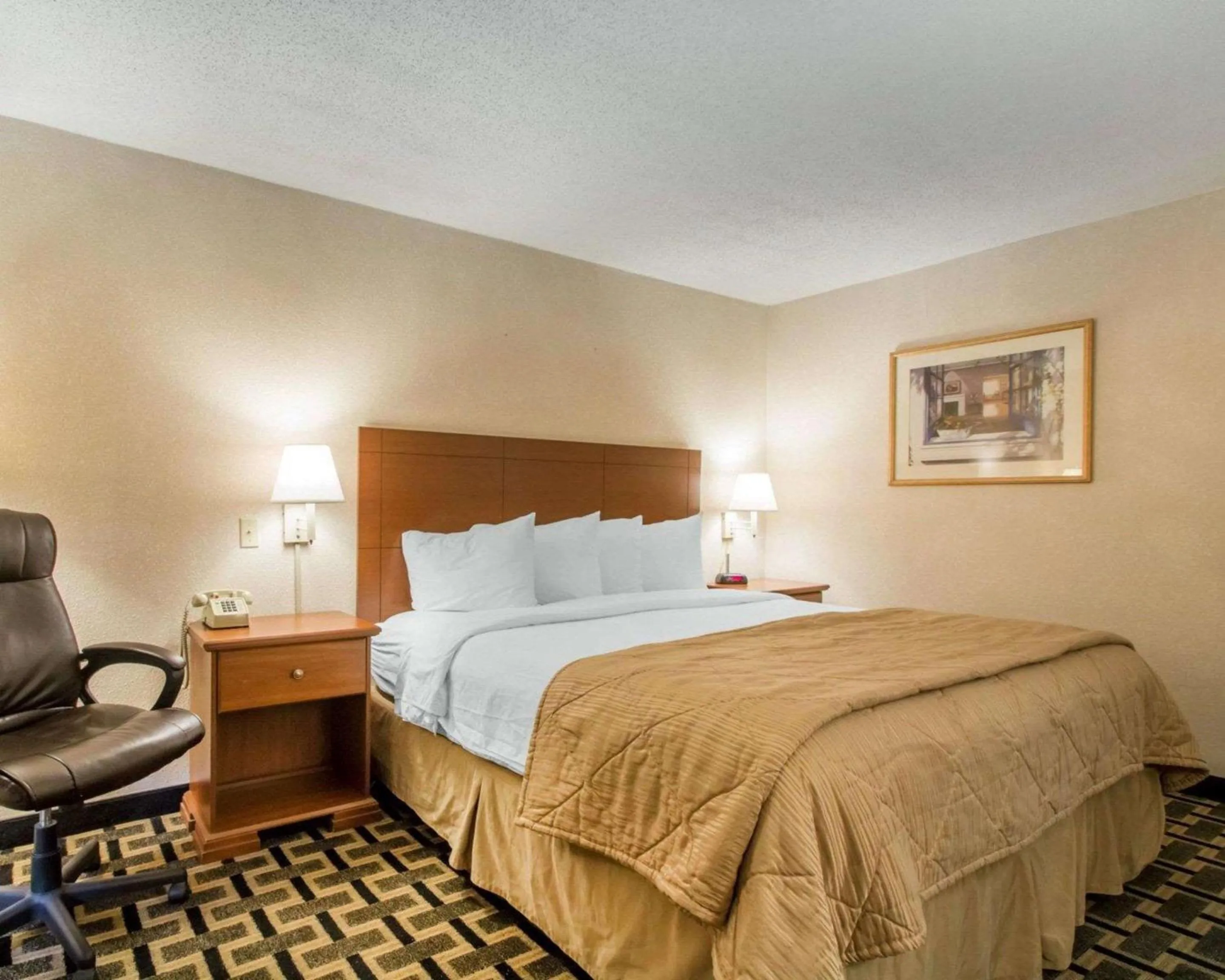 Bedroom, Bed in Quality Inn & Suites Ridgeland