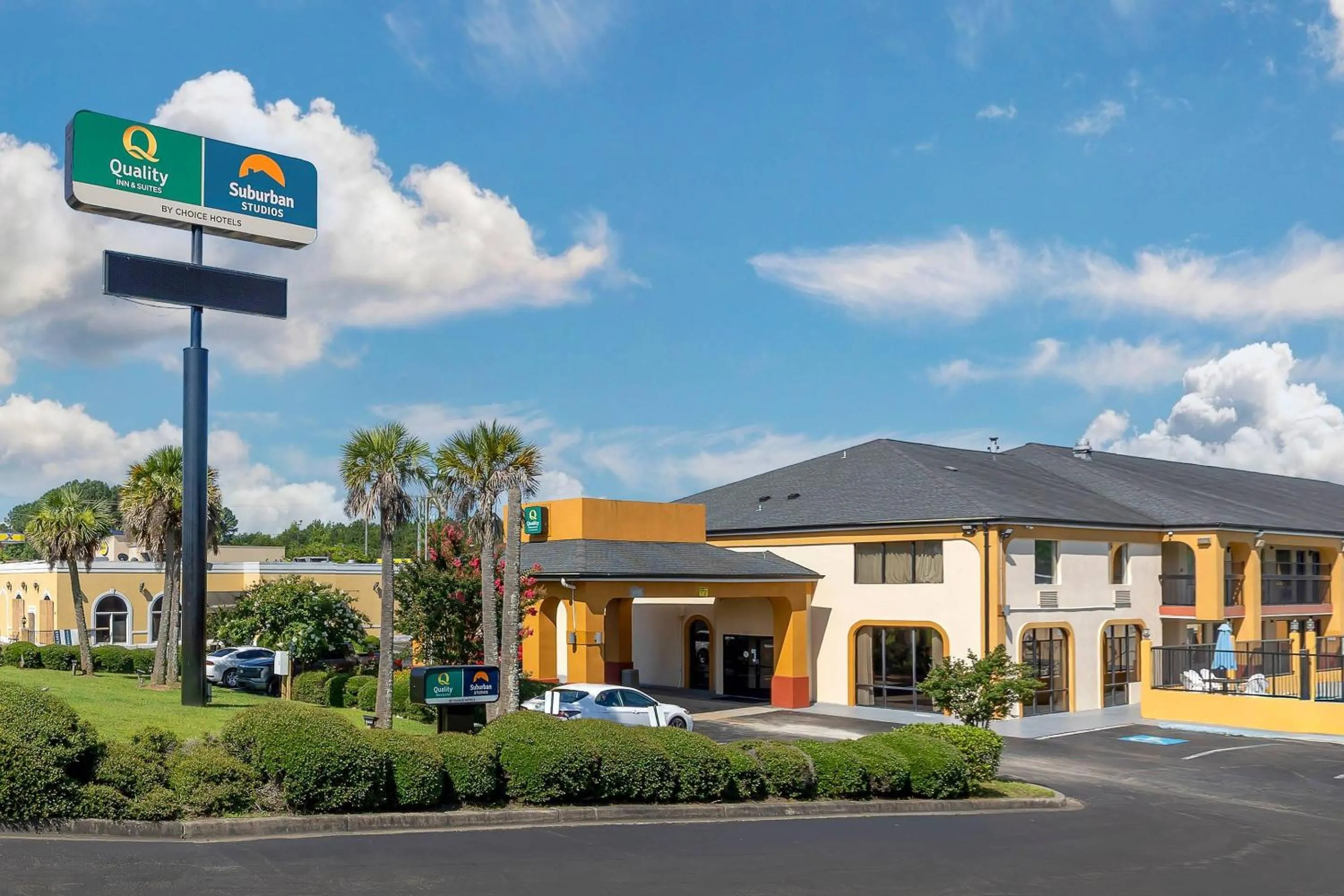 Property building in Quality Inn & Suites Orangeburg
