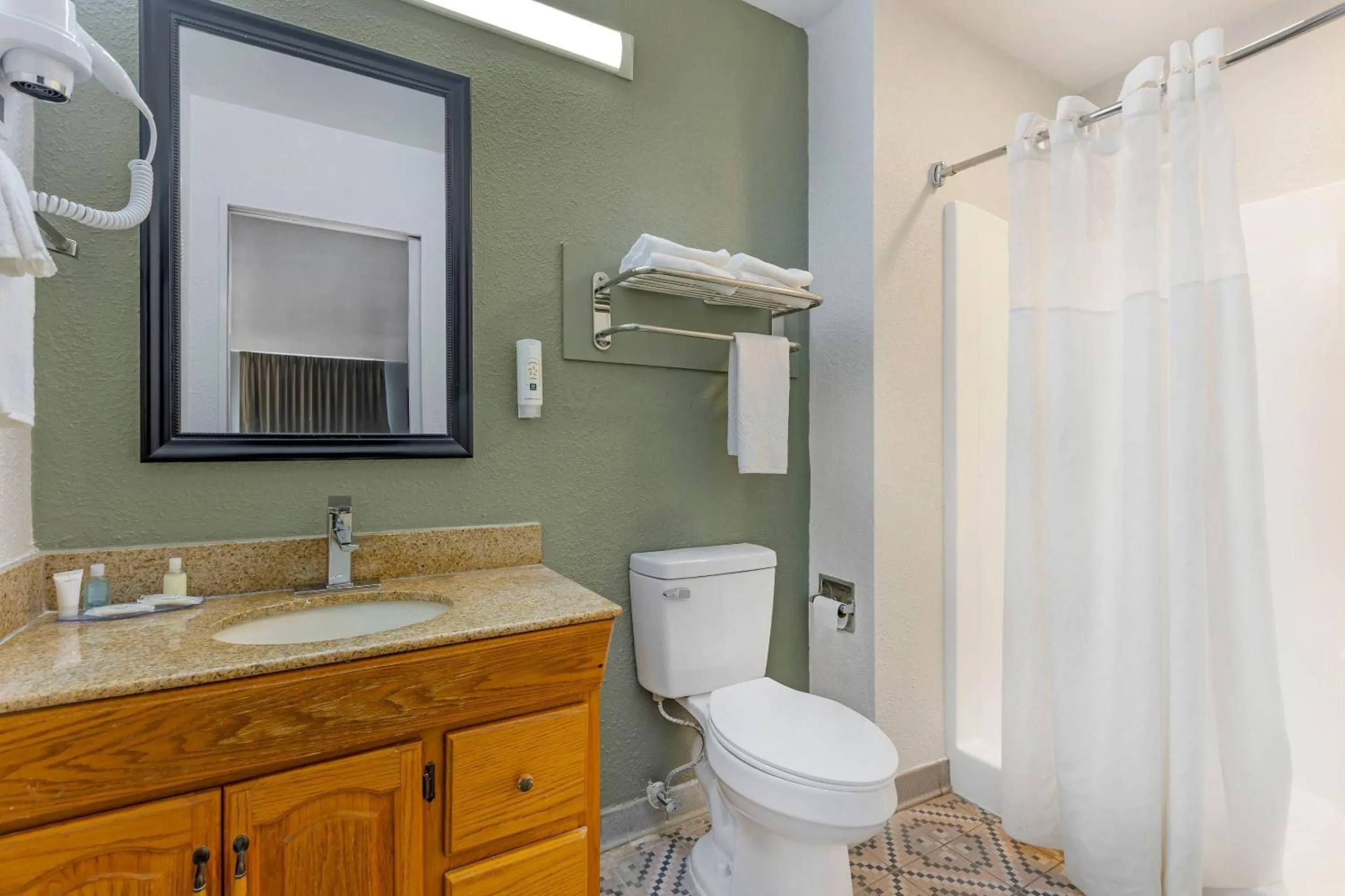 Bedroom in Quality Inn & Suites Orangeburg