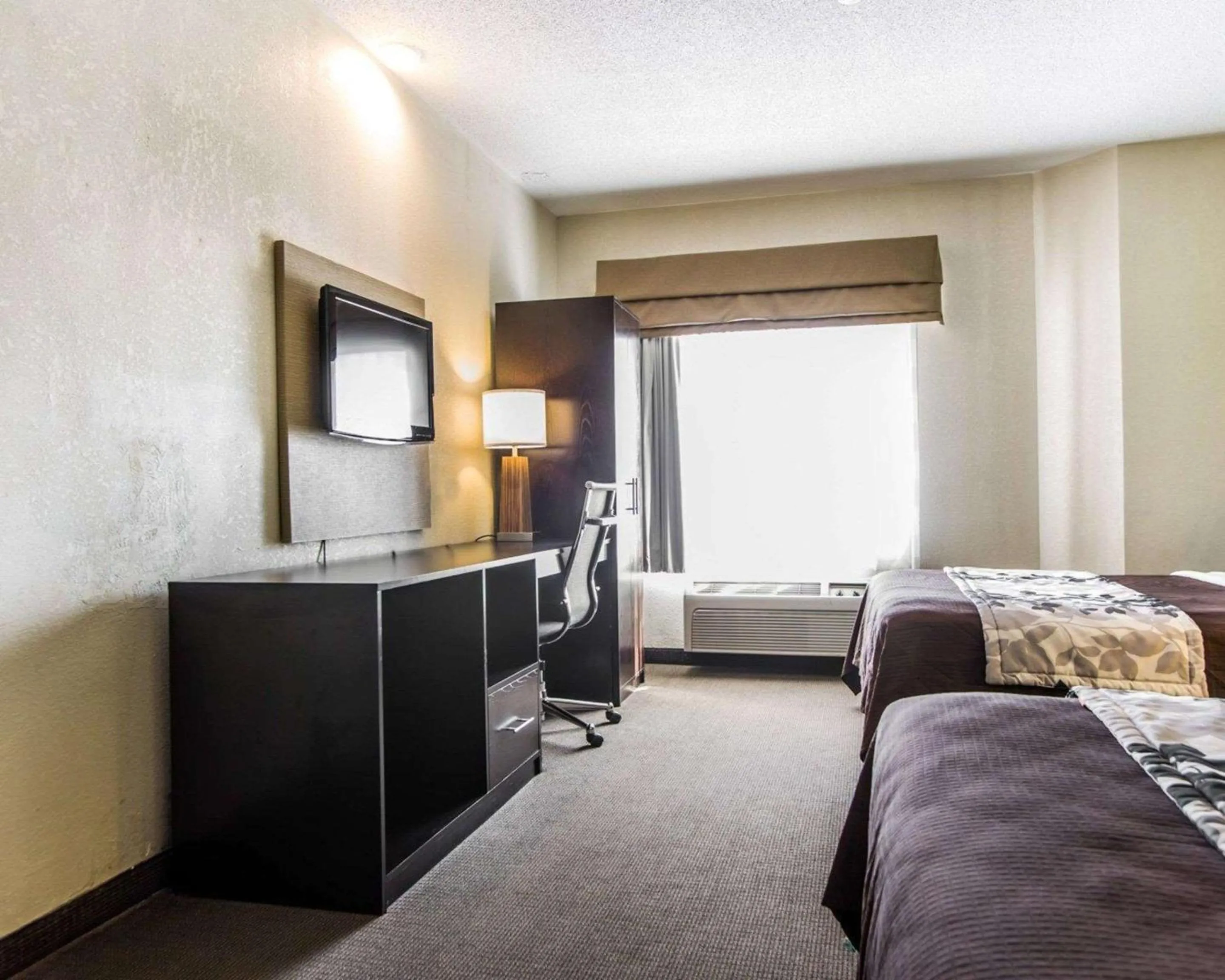 Photo of the whole room, Bed in Sleep Inn Walterboro I-95