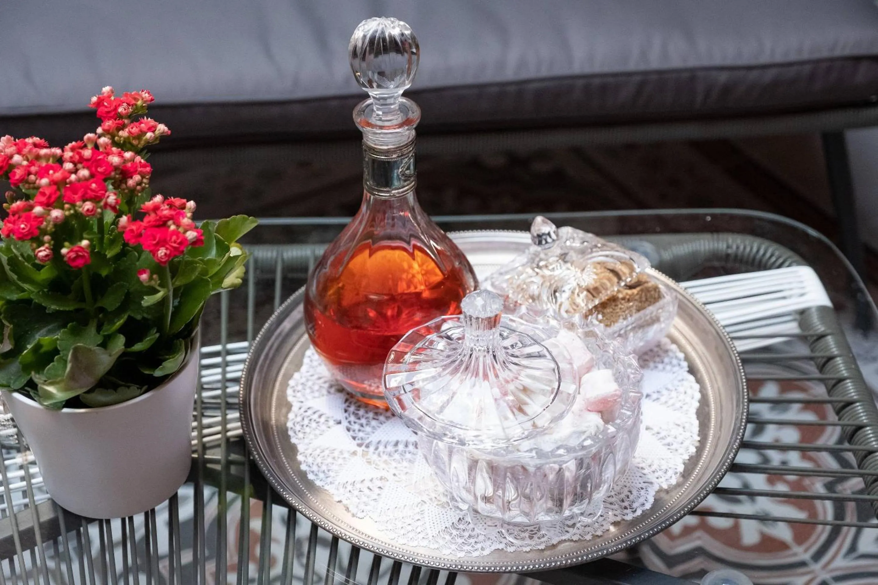 ATHENIAN YARD SUITES