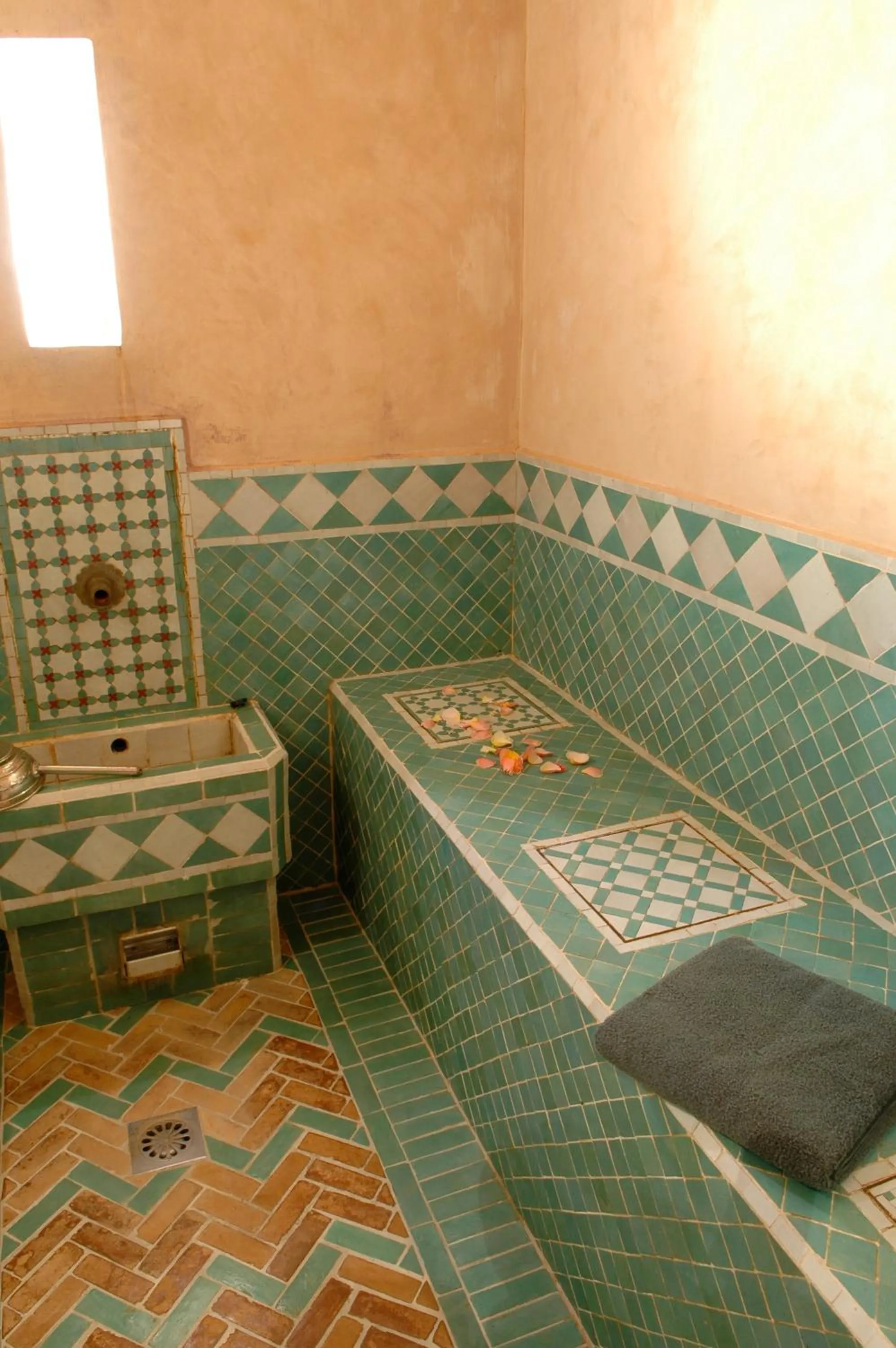 Steam room, Bathroom in Lecoq Gadby